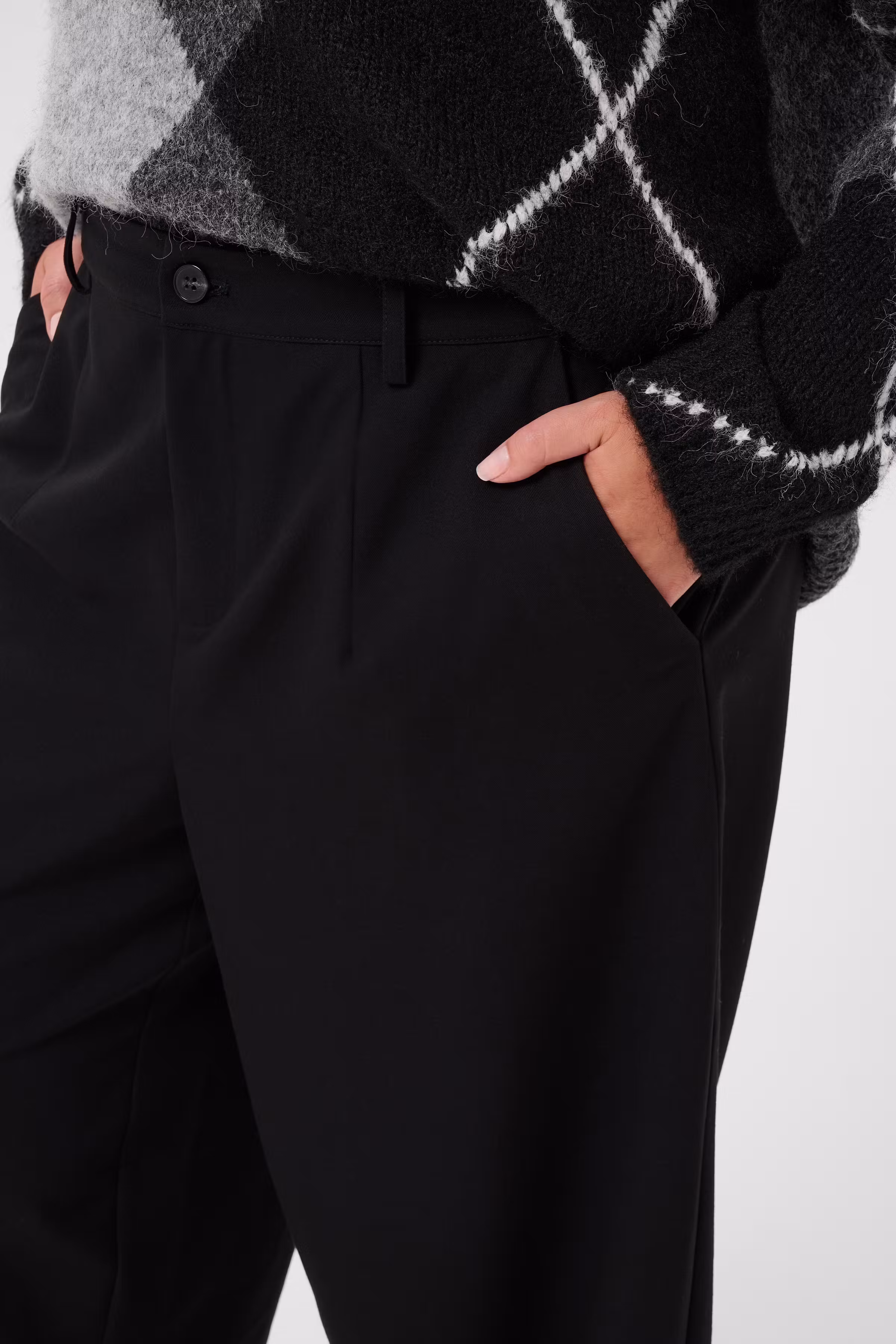 KCsakira Trousers LOOKBOOK DETAIL 10584442-100121