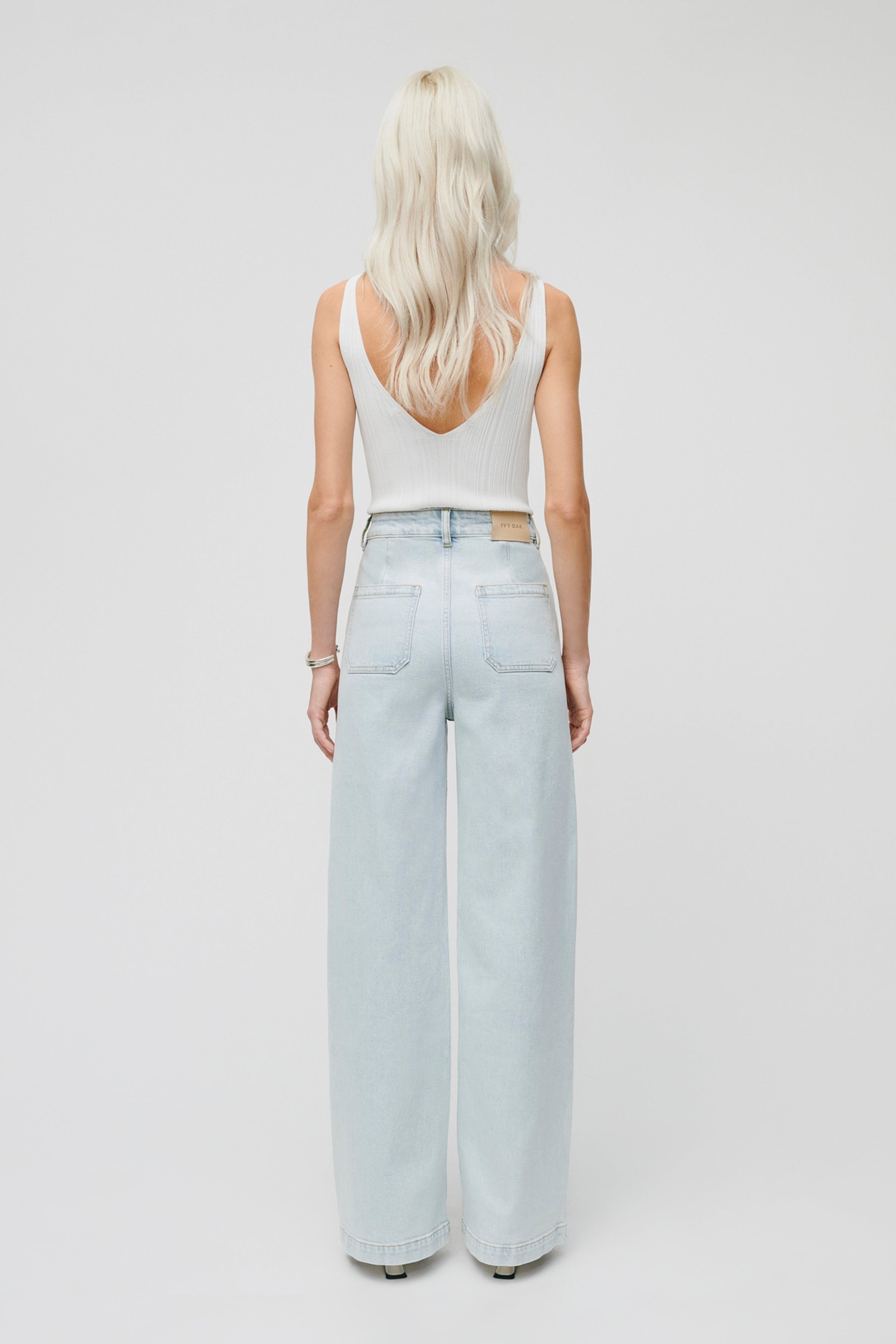 PIXIE Trousers LOOKBOOK BACK 30600384-BL806