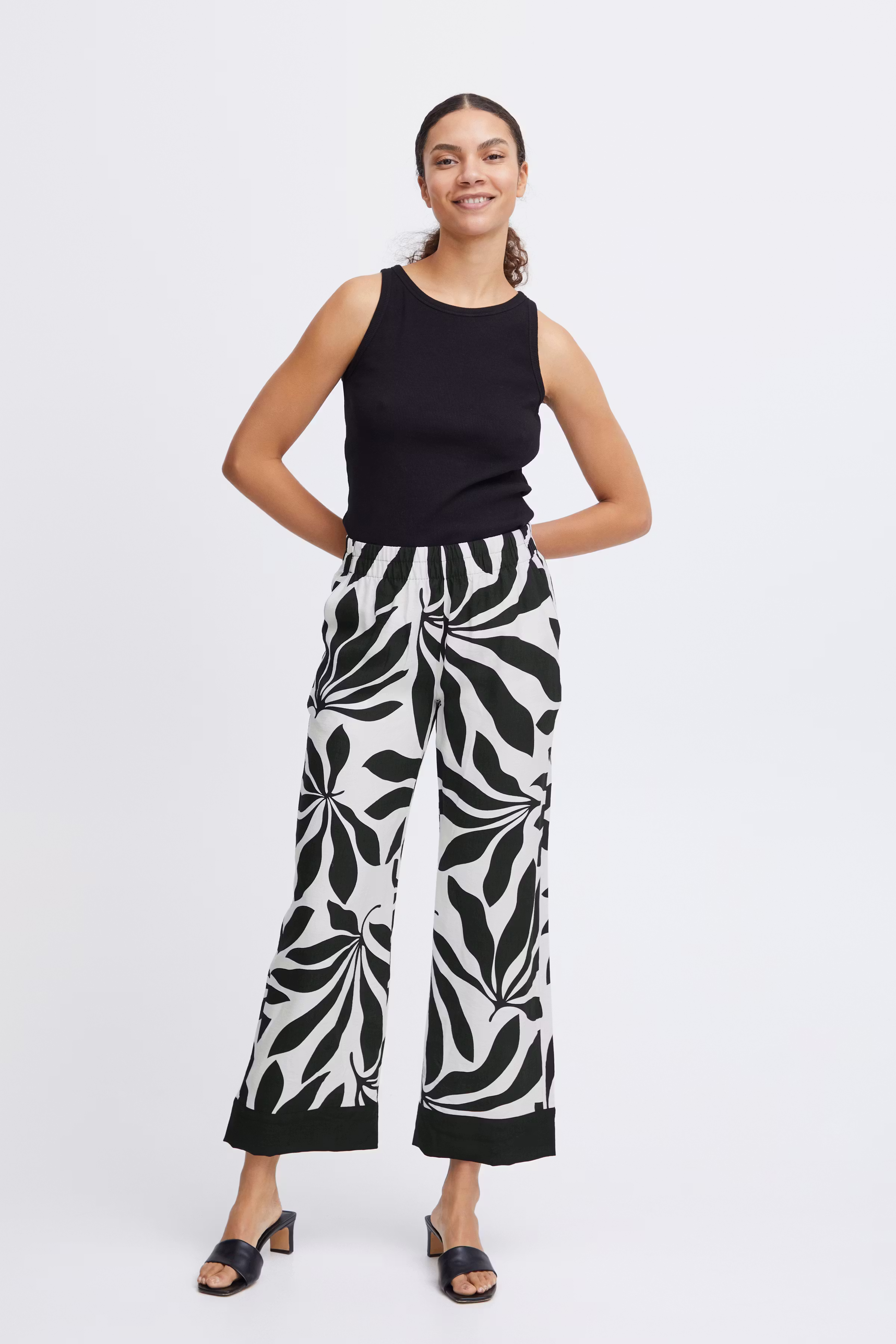 BYJANINA Bukser LOOKBOOK FRONT 20814898-203167