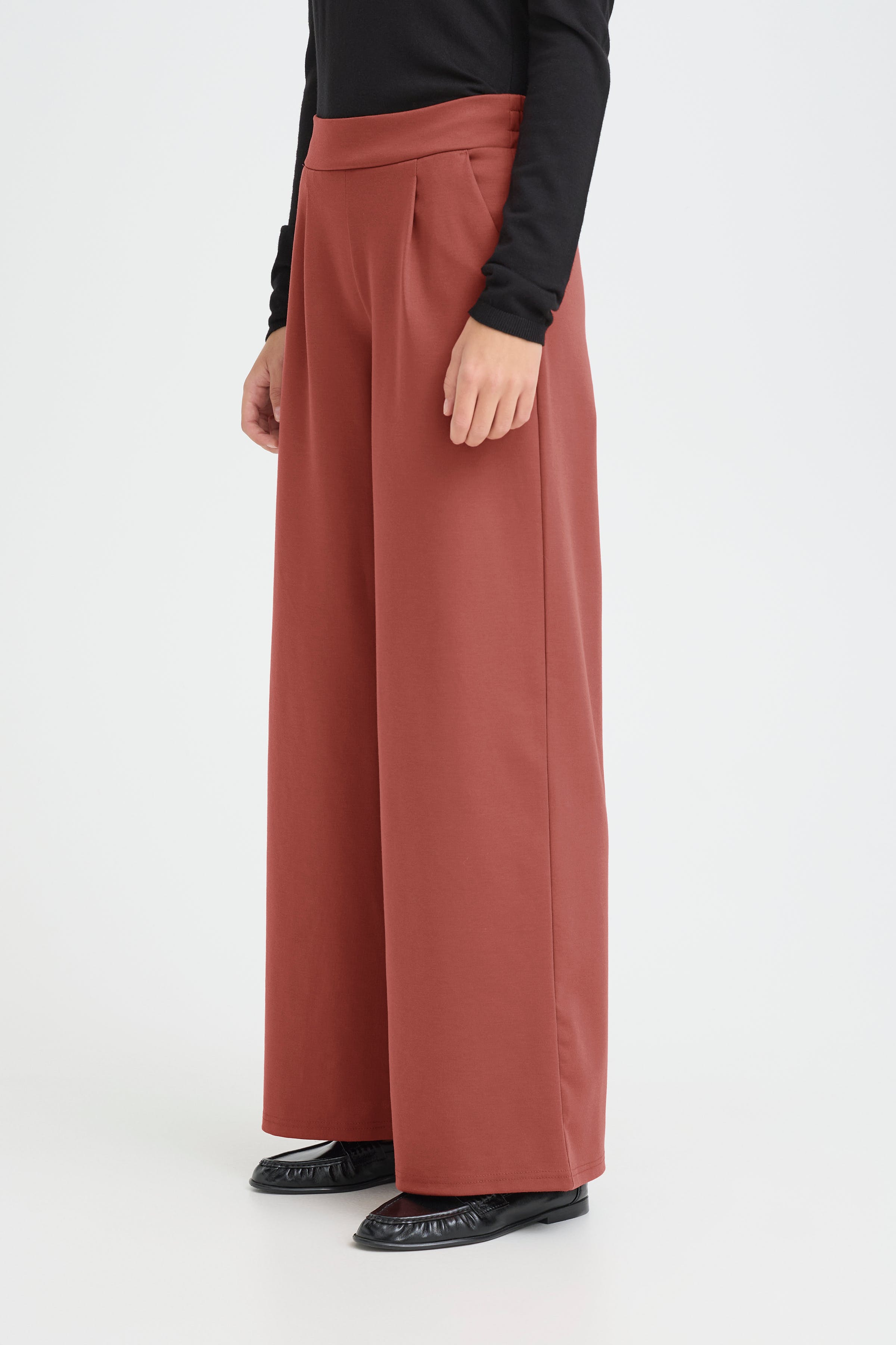 IHKATE LONG WIDE Broek LOOKBOOK FRONT 20118337-191533