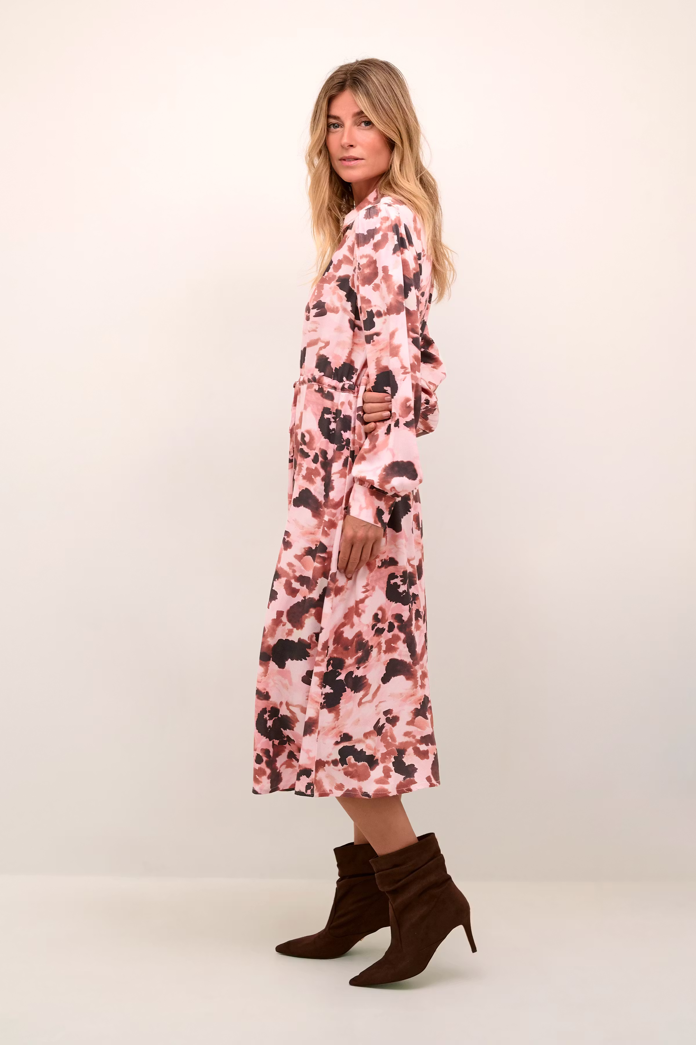 CRElena Dress LOOKBOOK FRONT 10613187-106904