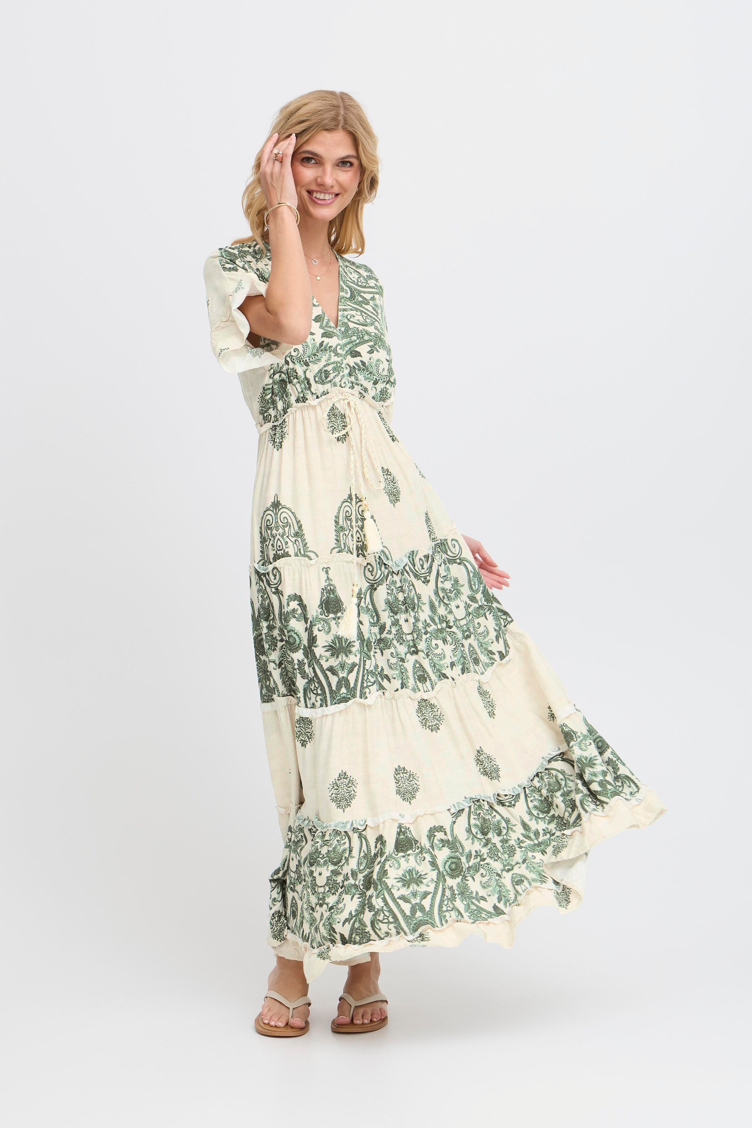 SBPOSH Kjole LOOKBOOK FRONT 22100962-180515