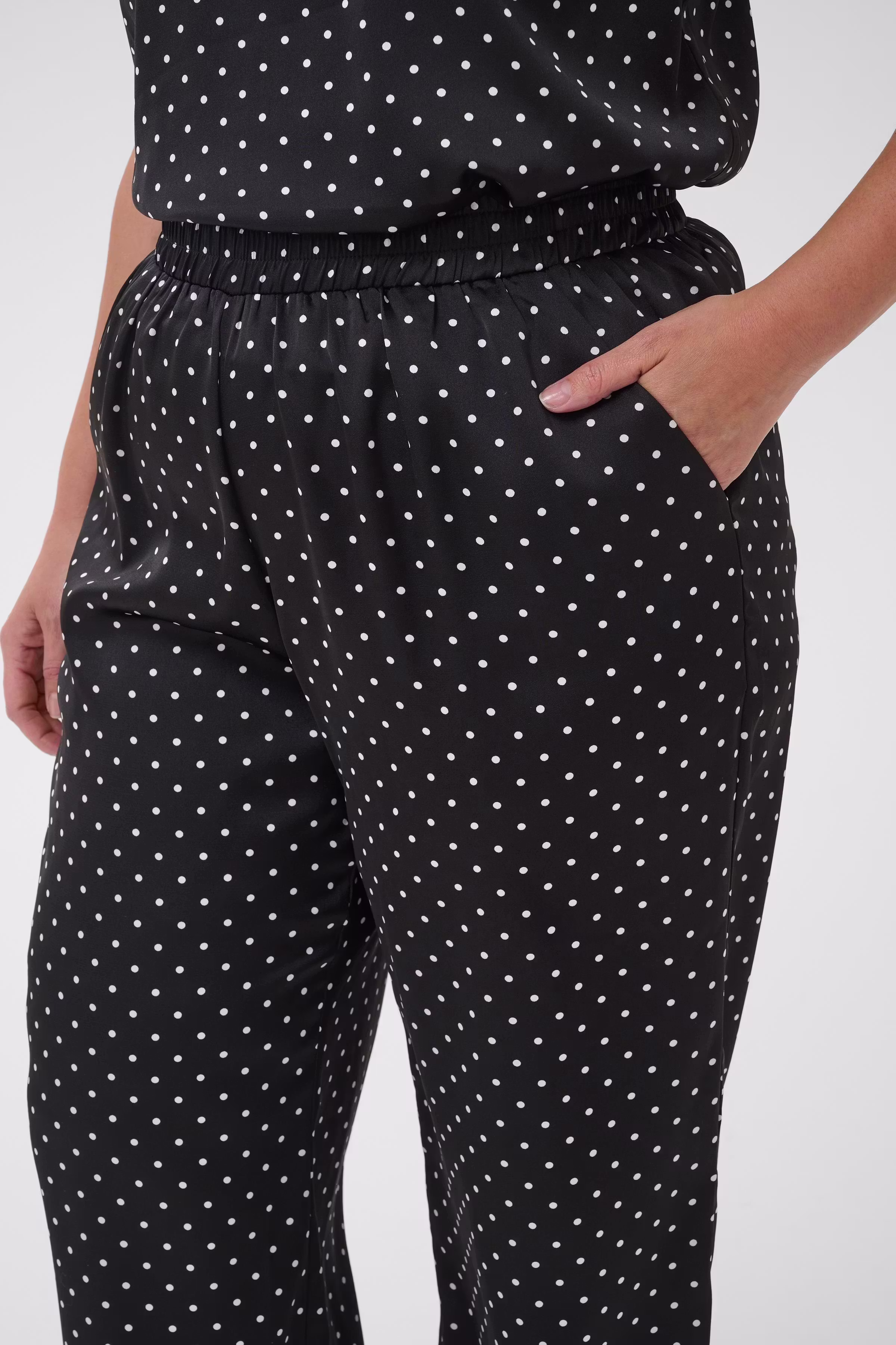 KCmissu Hose LOOKBOOK DETAIL 10584367-109793