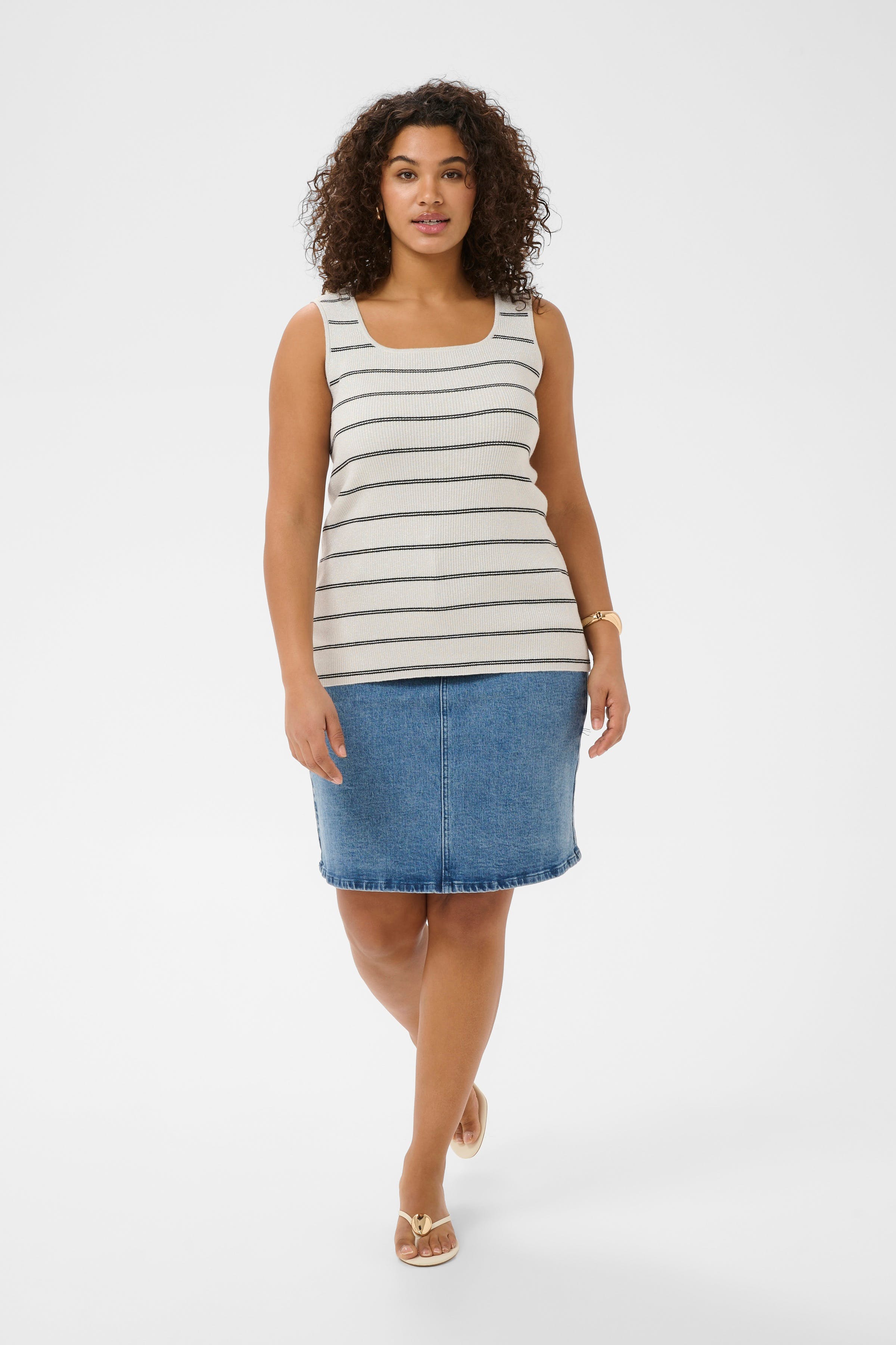 KCmorina Pullover LOOKBOOK FRONT 10583253-109307