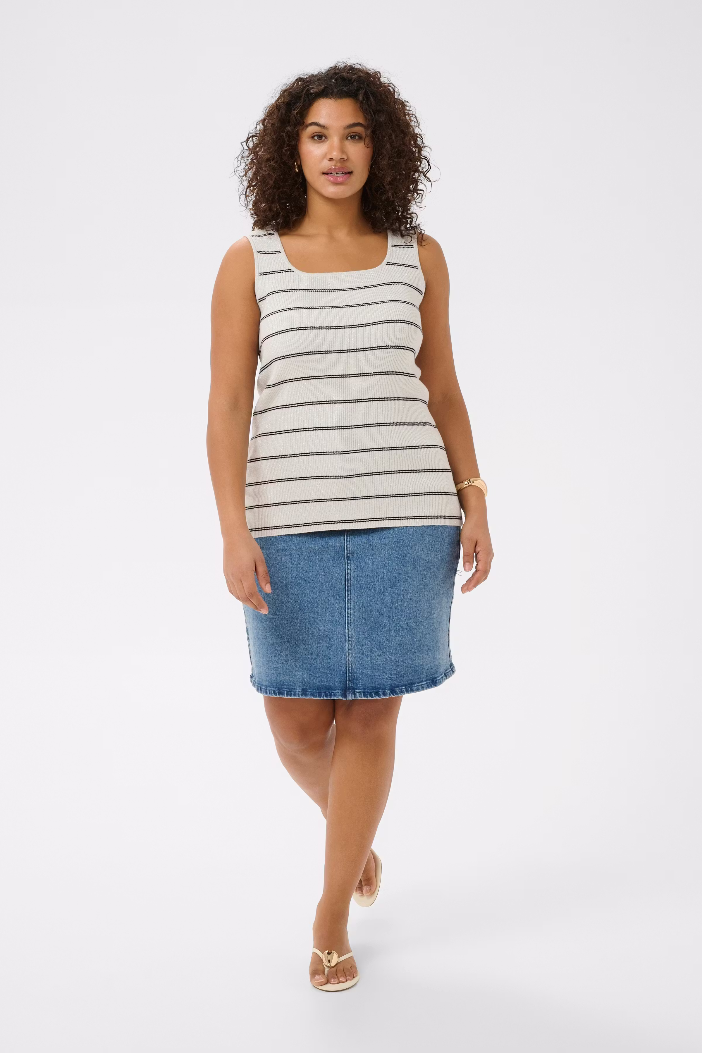 KCmorina Pullover LOOKBOOK FRONT 10583253-109307