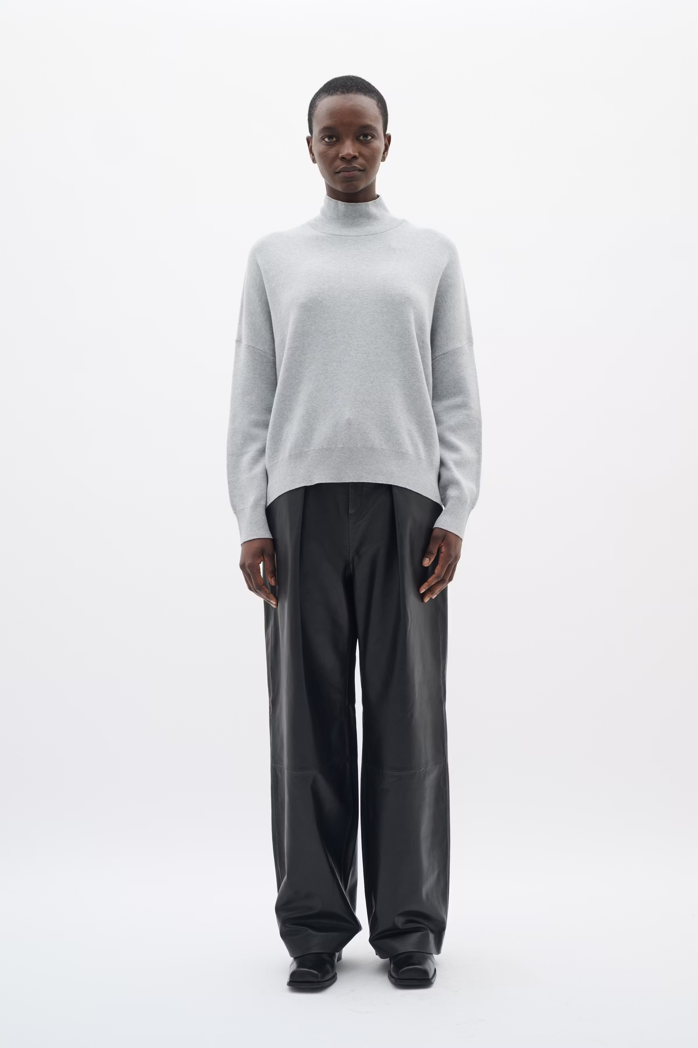 BrodiaIW Trousers LOOKBOOK FRONT 30110997-194008