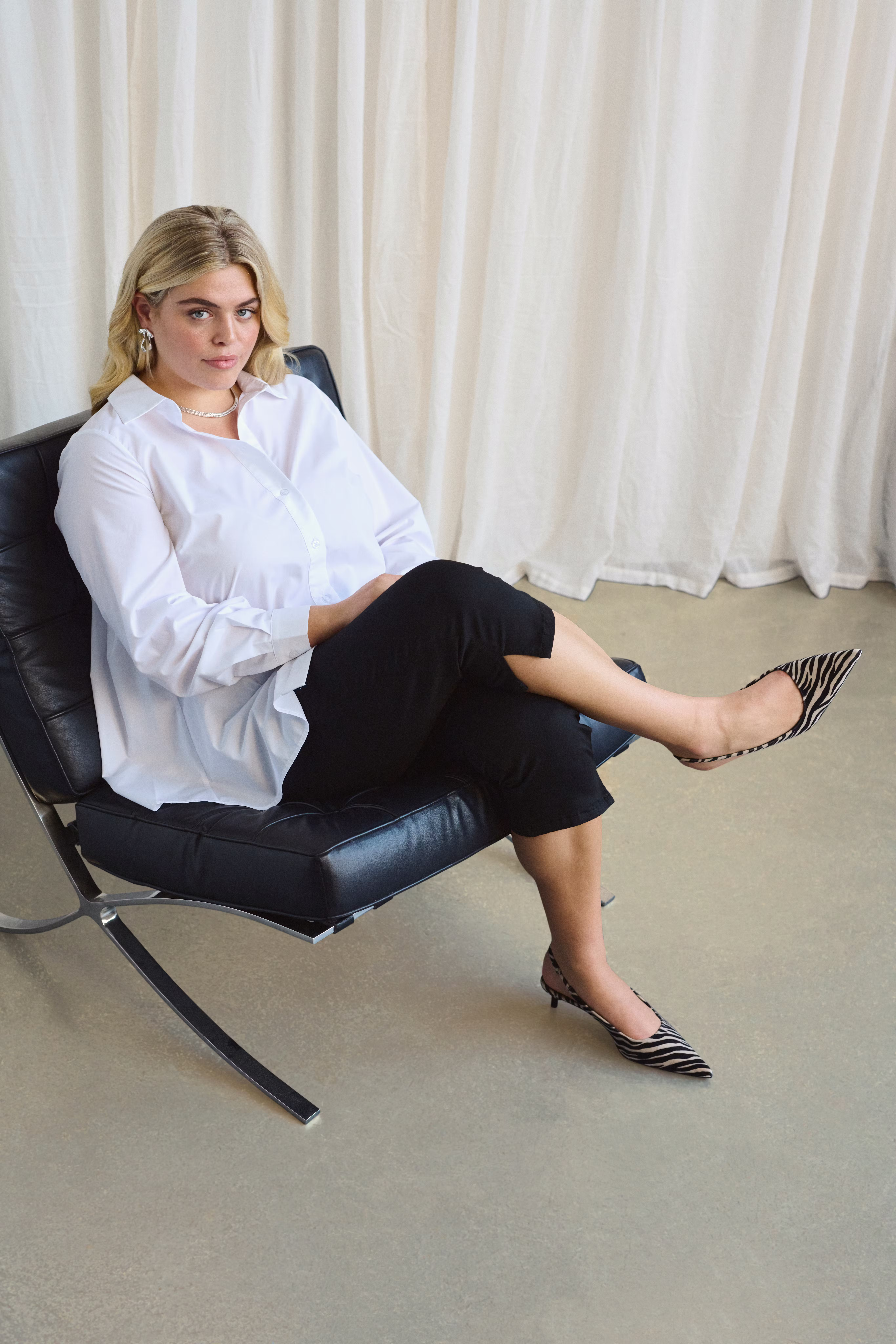 KCdina Jeans LOCATION NONE 10583429-100121