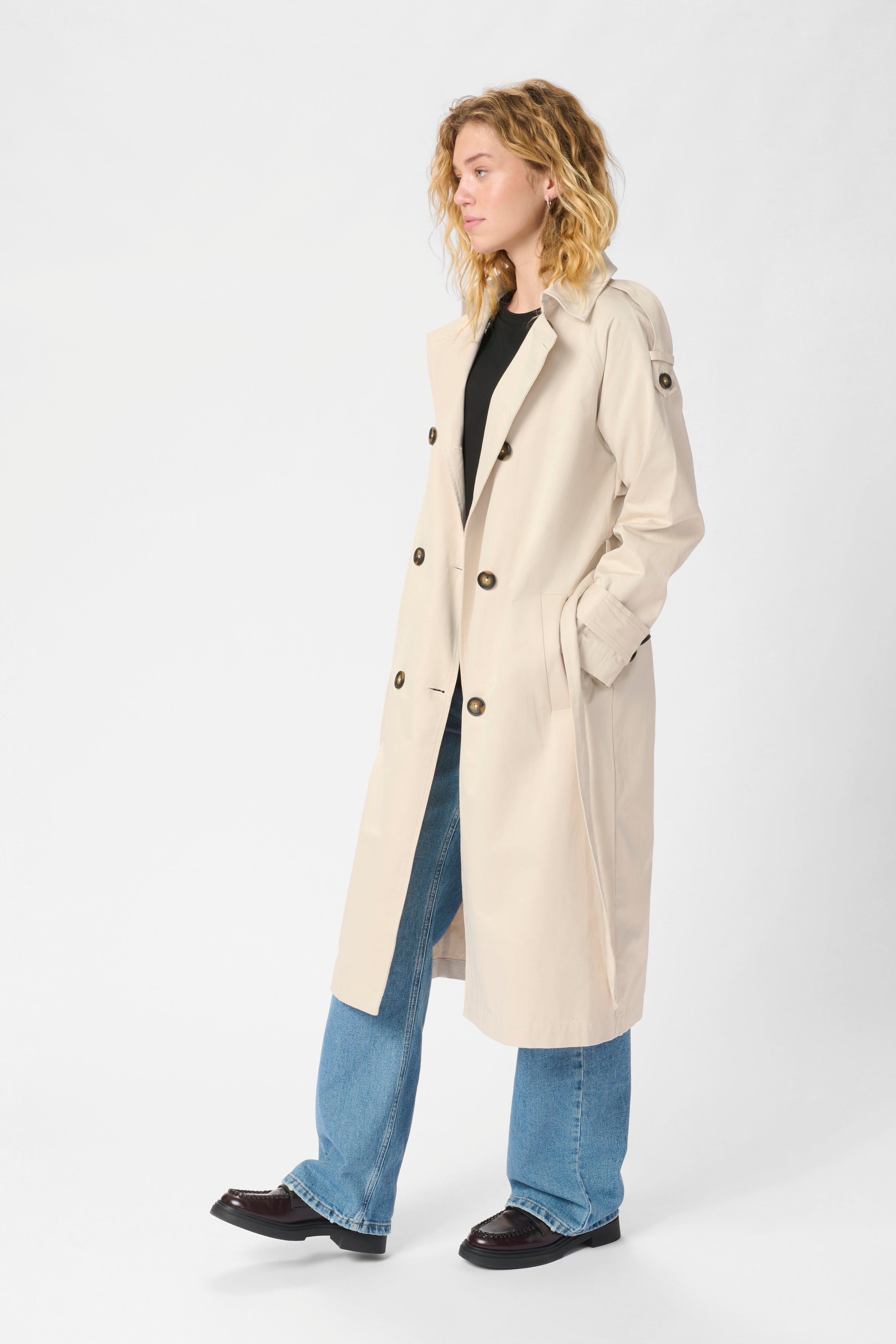 MiraMW Coat LOOKBOOK FRONT 10705026-130401