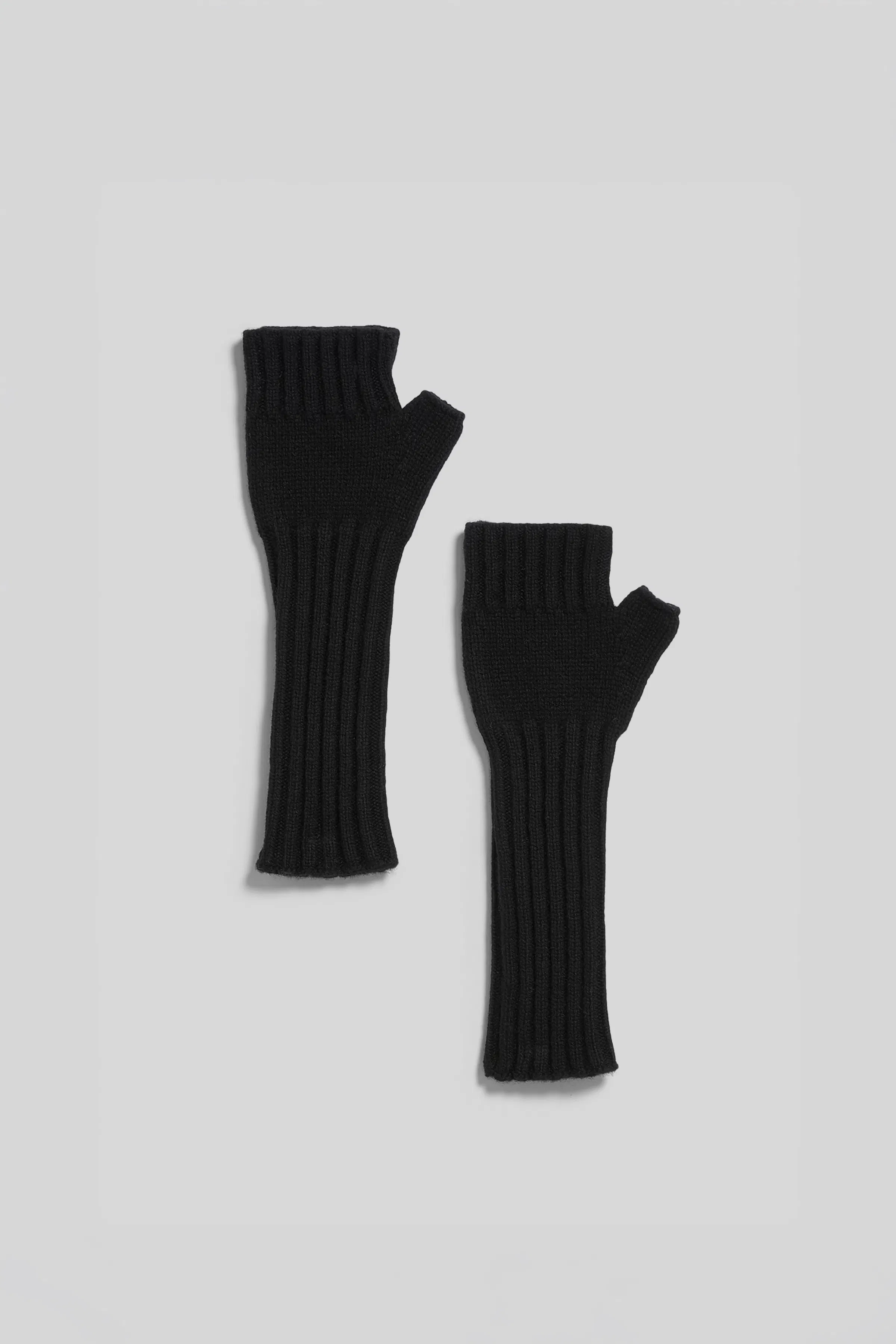 IOAmora Gloves PACK FRONT 30600038-BK999