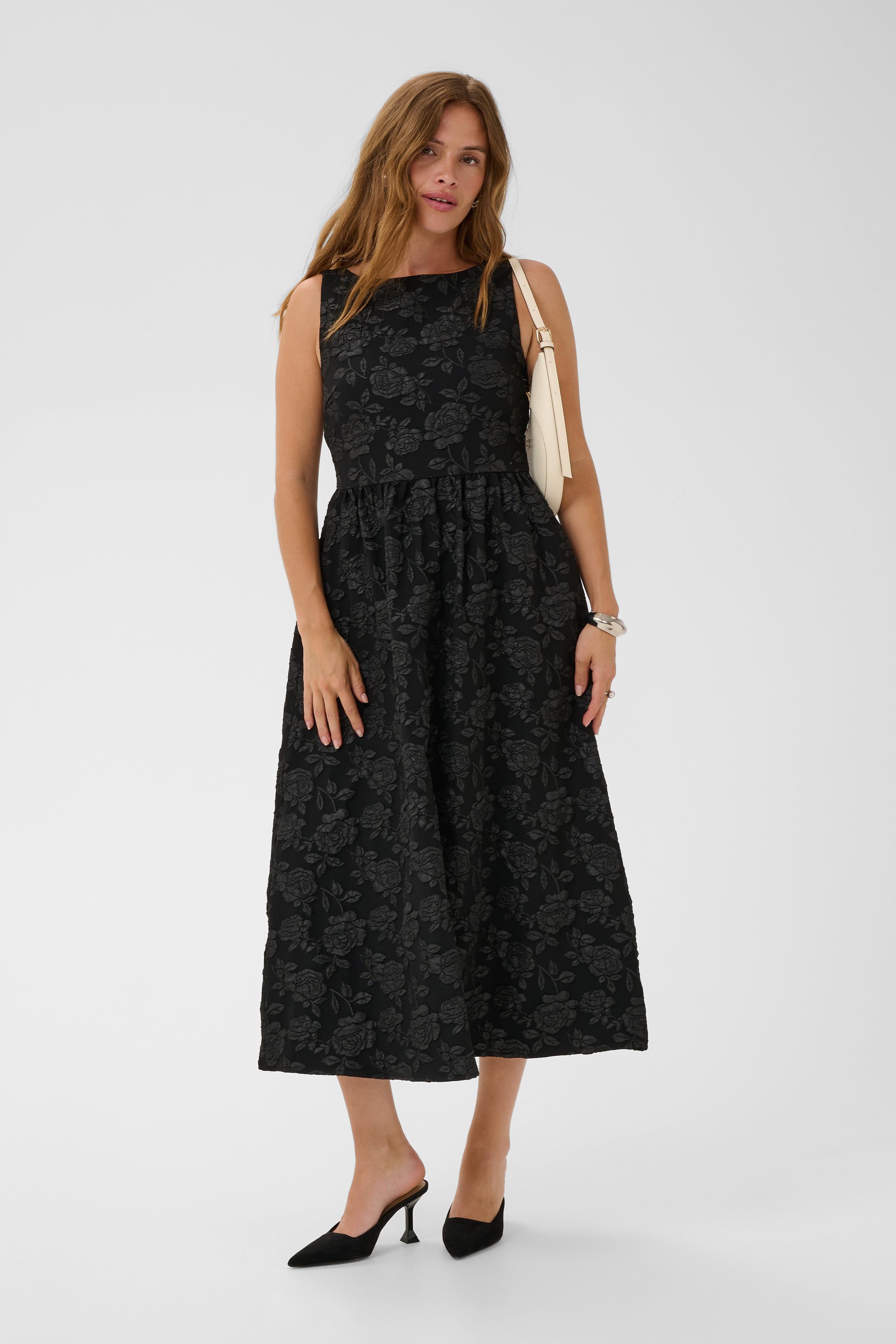 KAcorbina Dress LOOKBOOK FRONT 10512219-100121