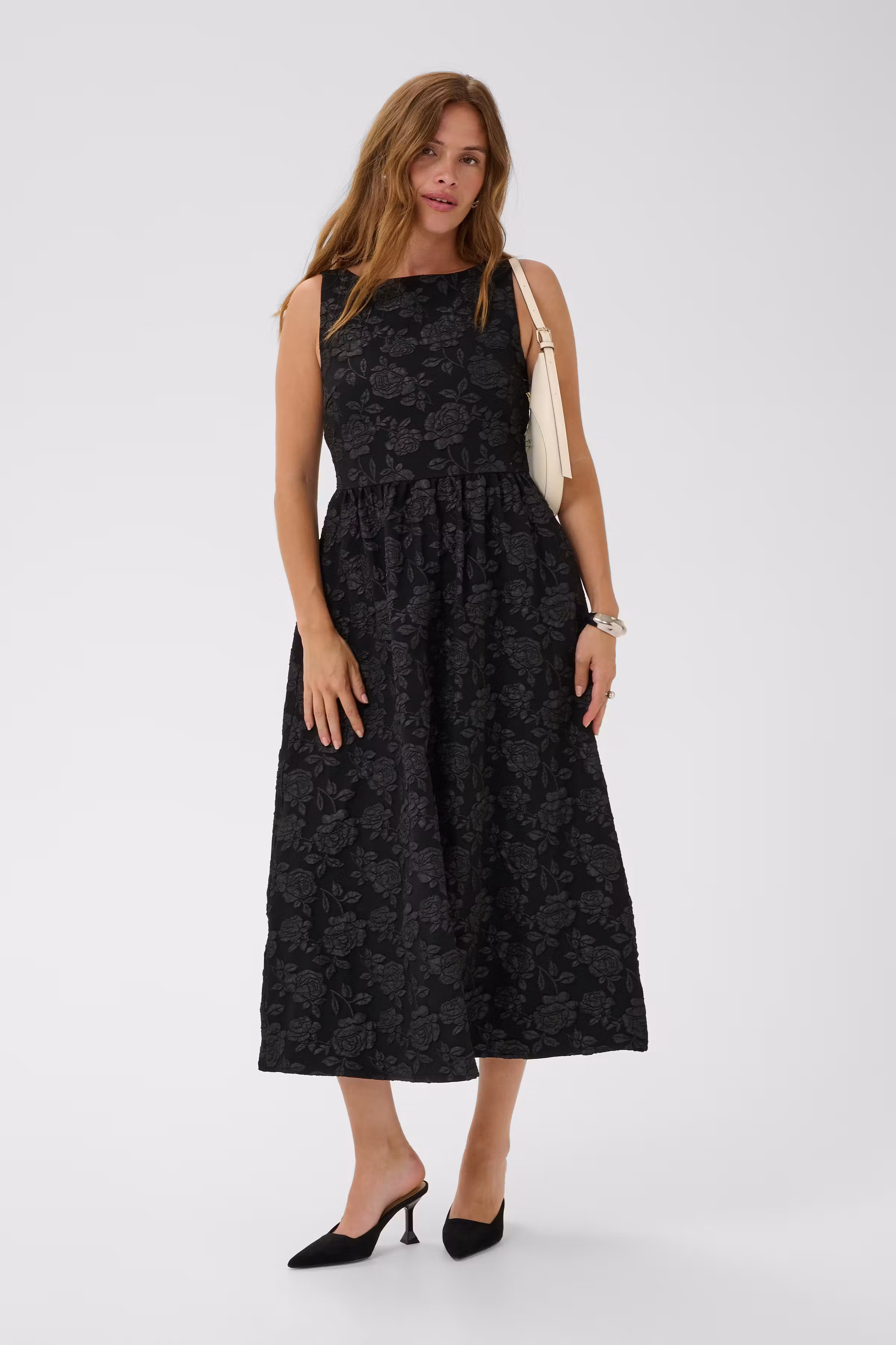 KAcorbina Dress LOOKBOOK FRONT 10512219-100121