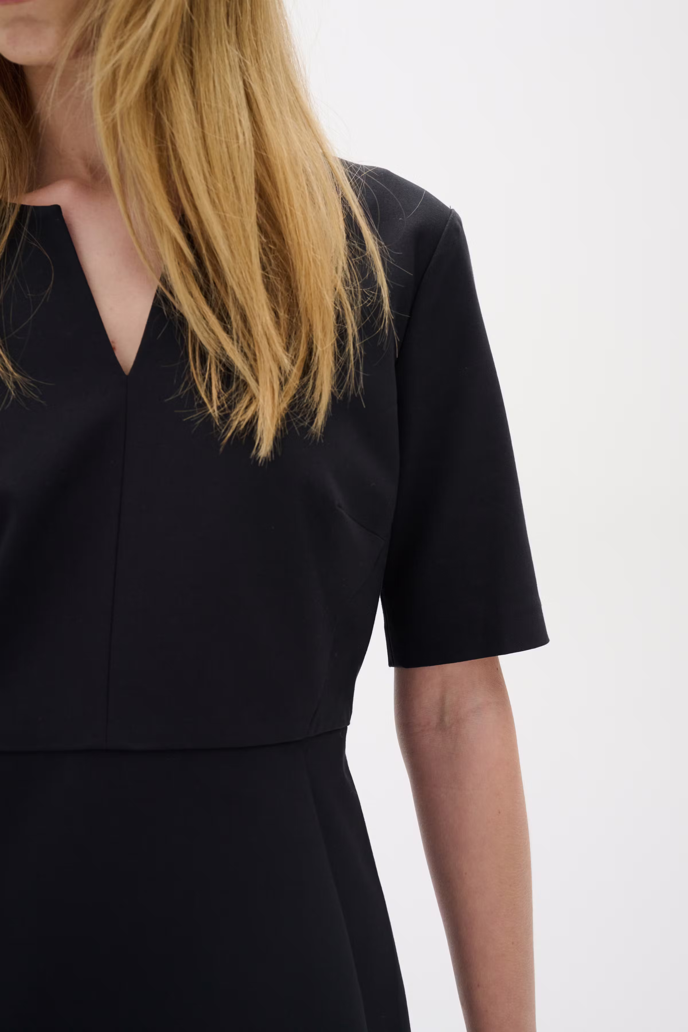 Zella IW dress LOOKBOOK DETAIL 30104567-10050