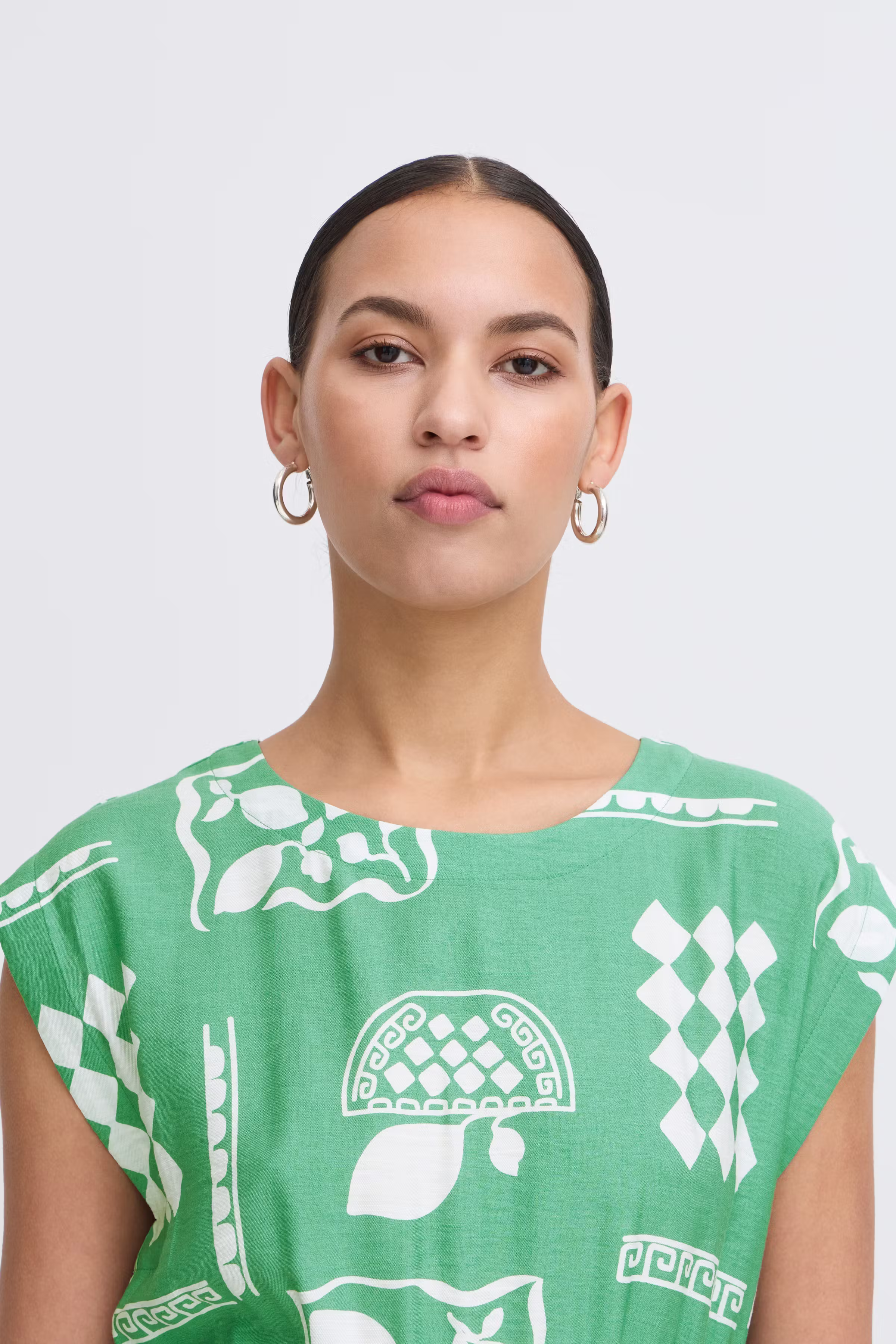 IHYETTA Kjole LOOKBOOK DETAIL 20123276-204610