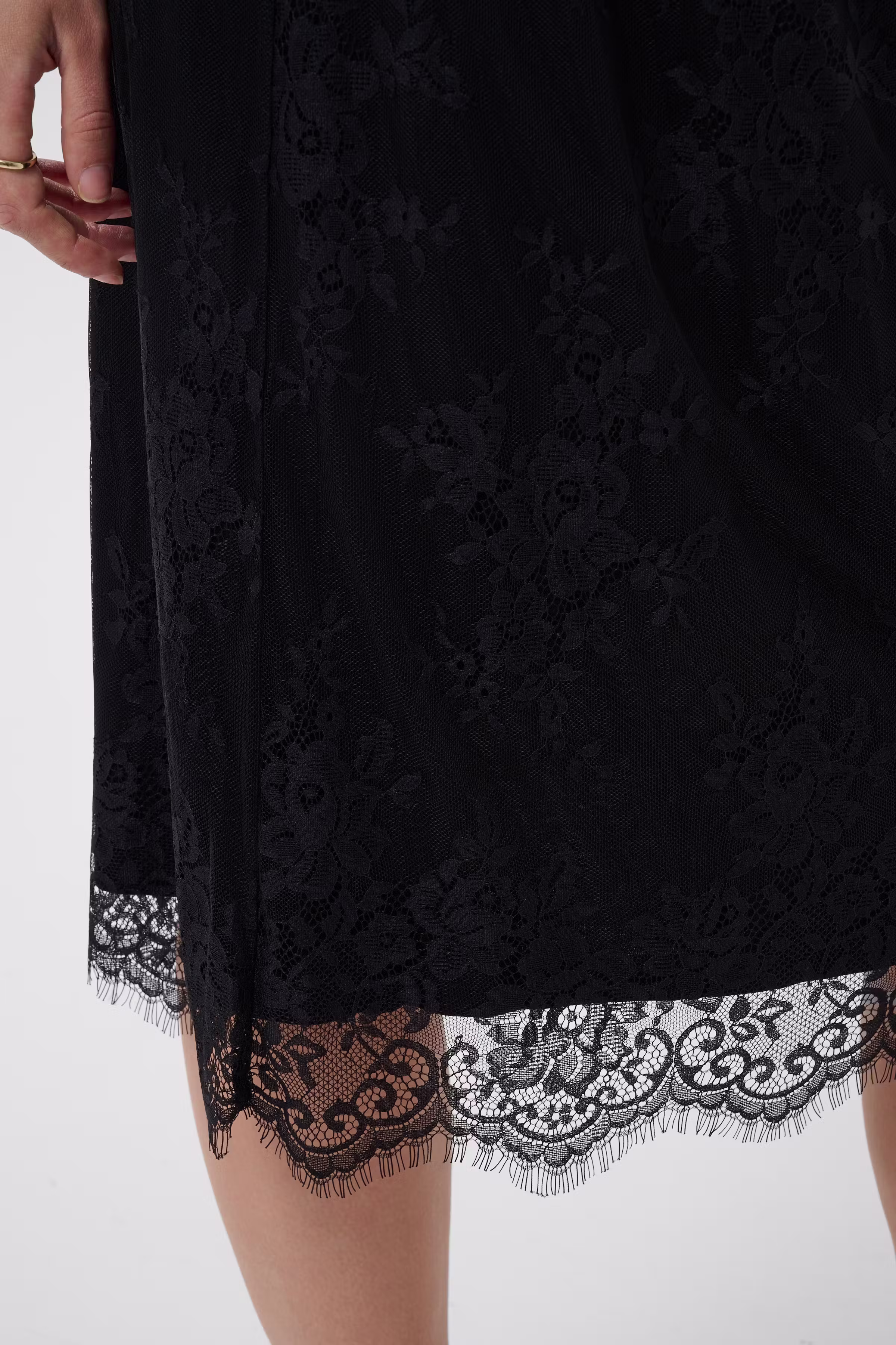 CRMira Rock LOOKBOOK DETAIL 10615810-100120