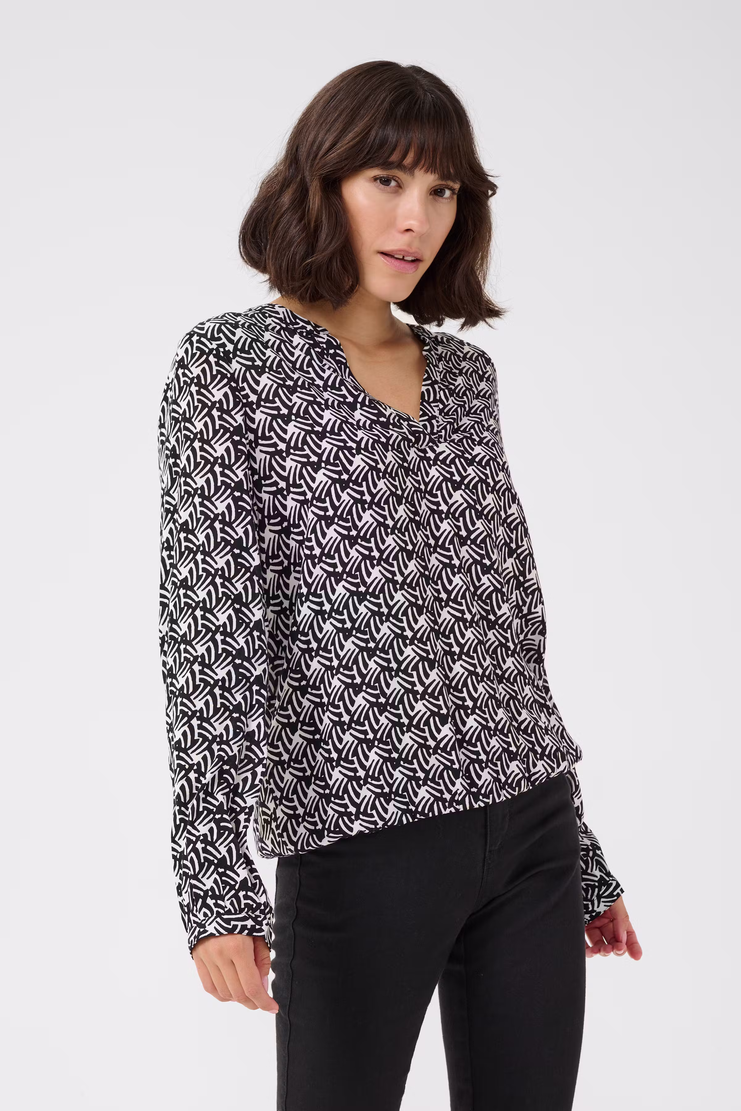 KAditte Top LOOKBOOK FRONT 10507919-107090
