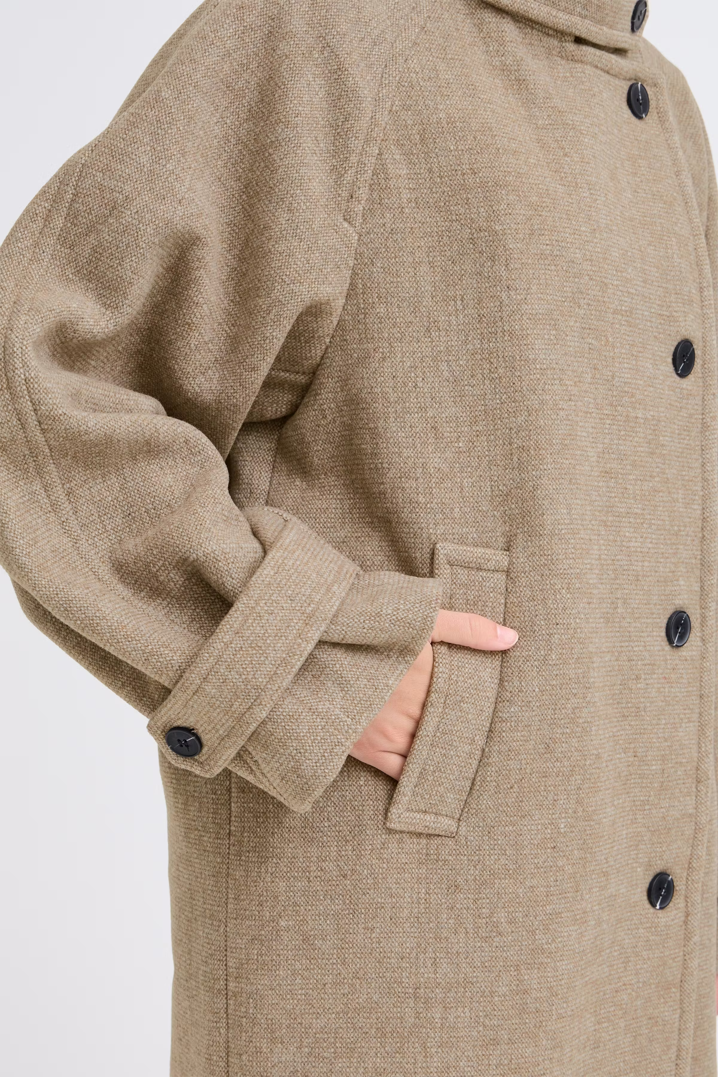 IHGAZIVA Outerwear LOOKBOOK DETAIL 20121199-1713111