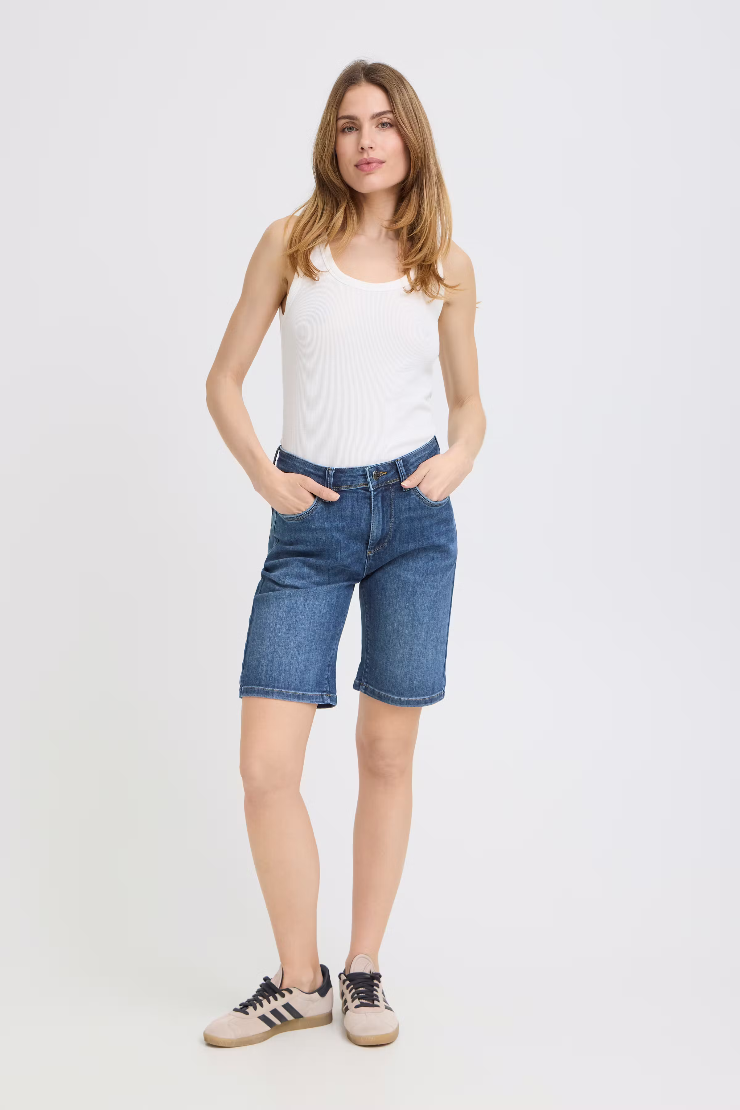 PZKAYLA Shorts LOOKBOOK FRONT 50210339-200005