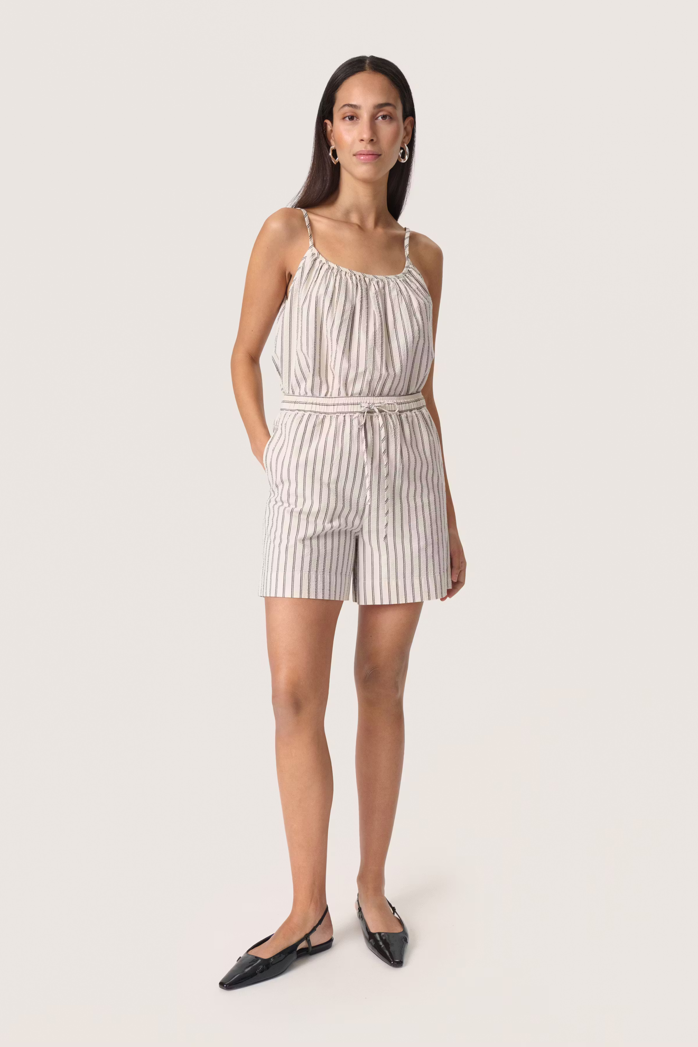 SLAnvitte Shorts LOOKBOOK FRONT 30408470-303927