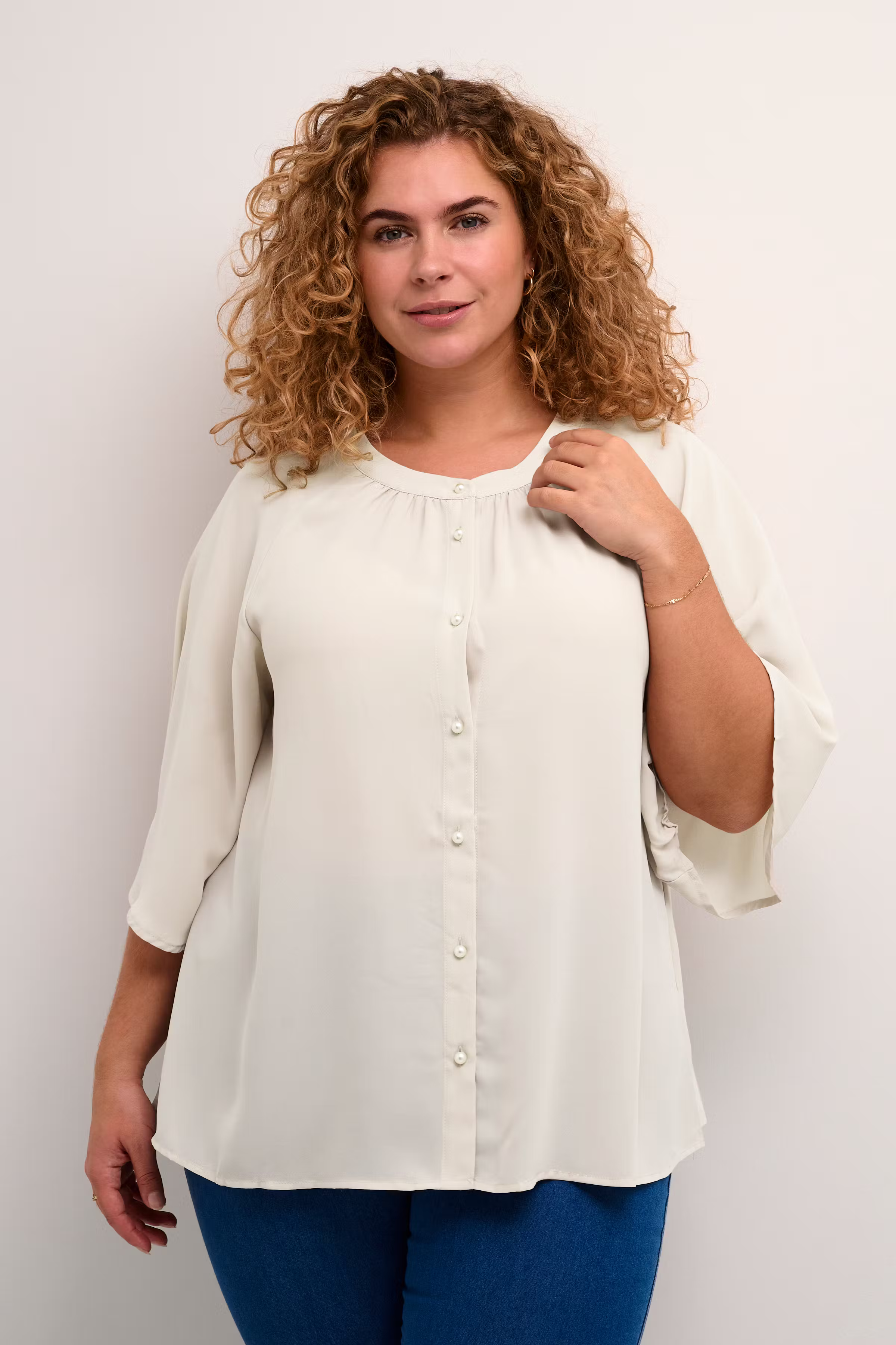 KCditta Blouse LOOKBOOK FRONT 10581886-151305