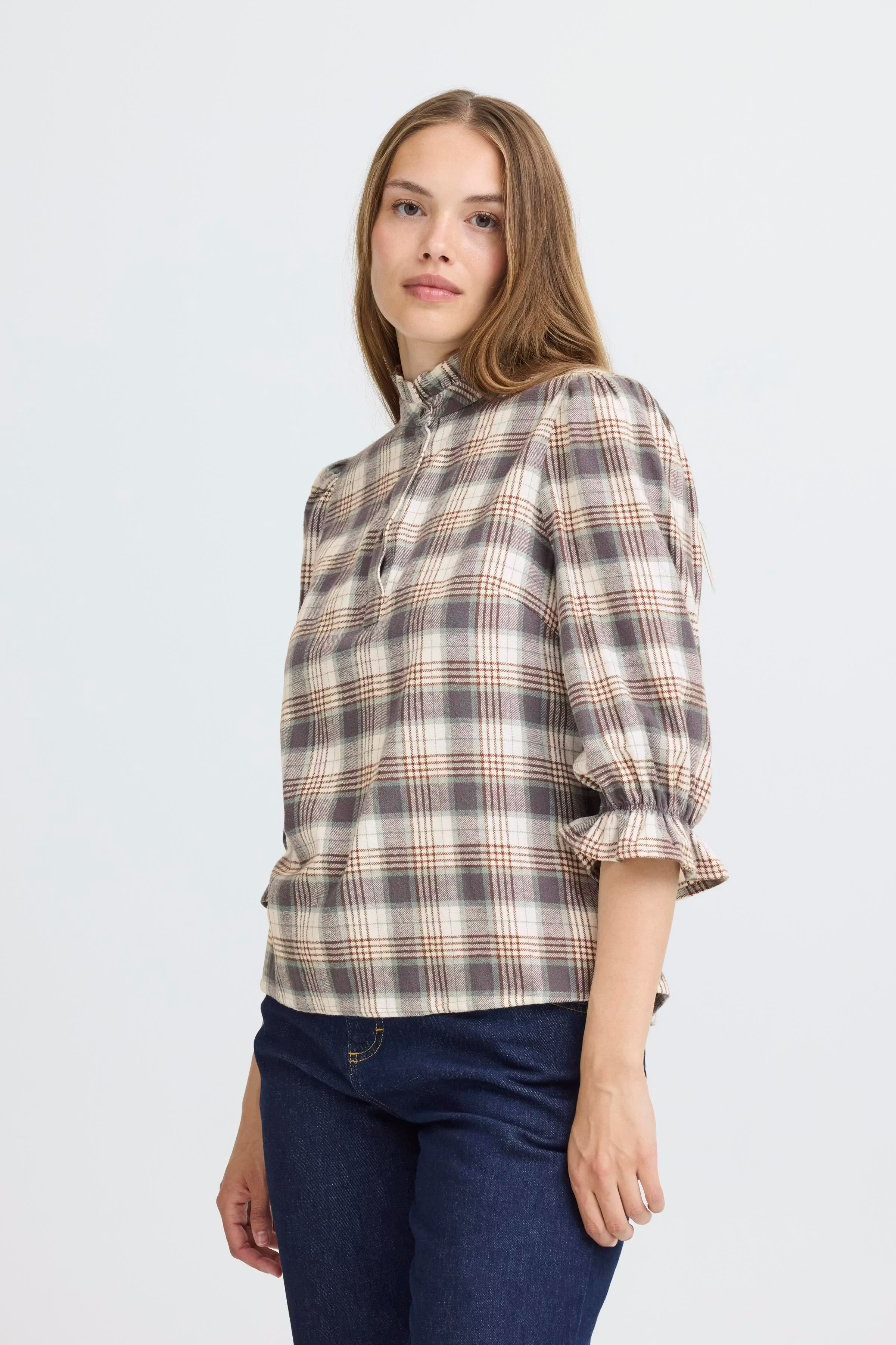 PZEVIE Bluse LOOKBOOK FRONT 50209225-205367