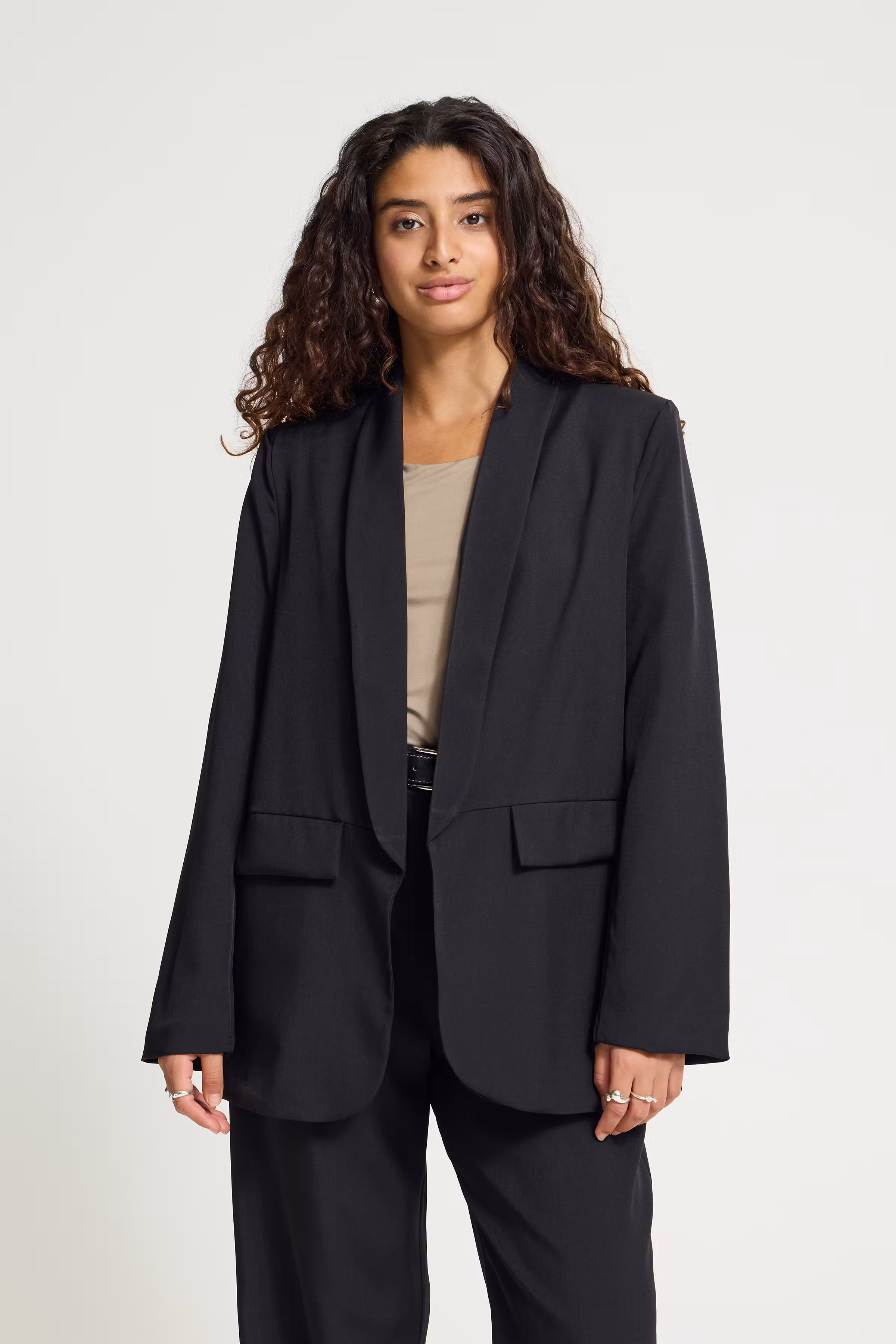 SBXGLORIUS Blazer LOOKBOOK FRONT 22101225-190303