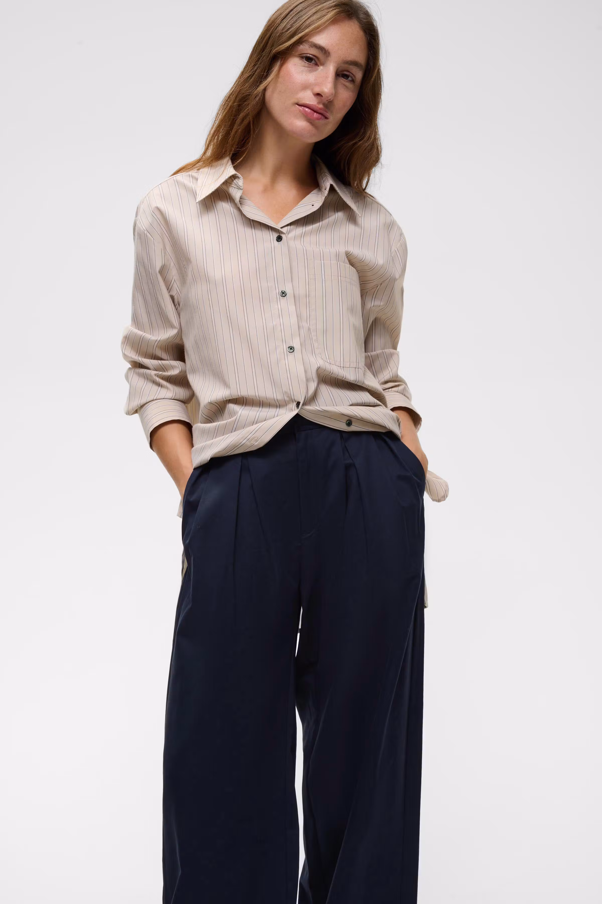 LukkiaIW Hose LOOKBOOK DETAIL 30111444-300005