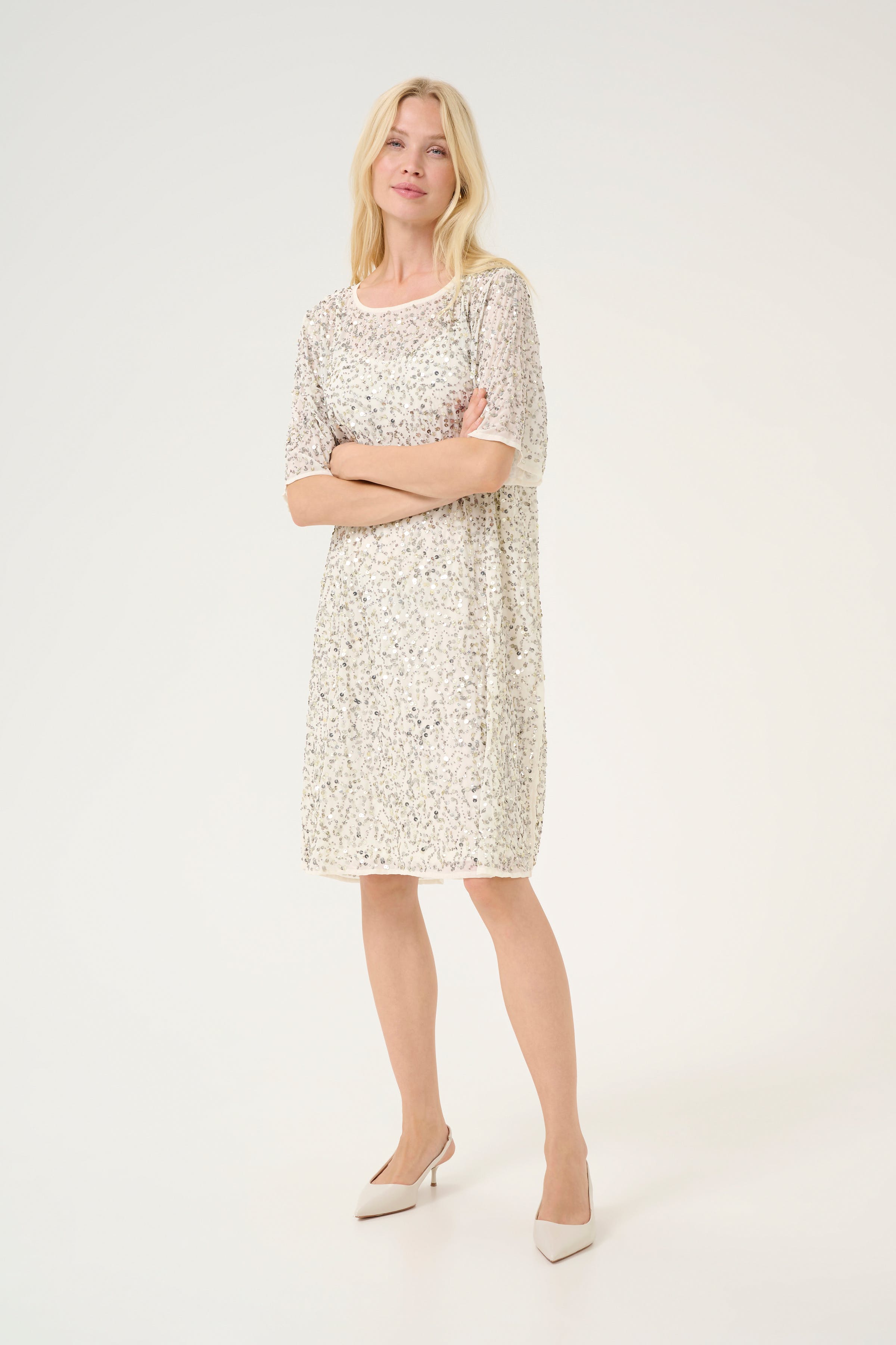 CUcherina Paljettklänning LOOKBOOK FRONT 50111580-107392