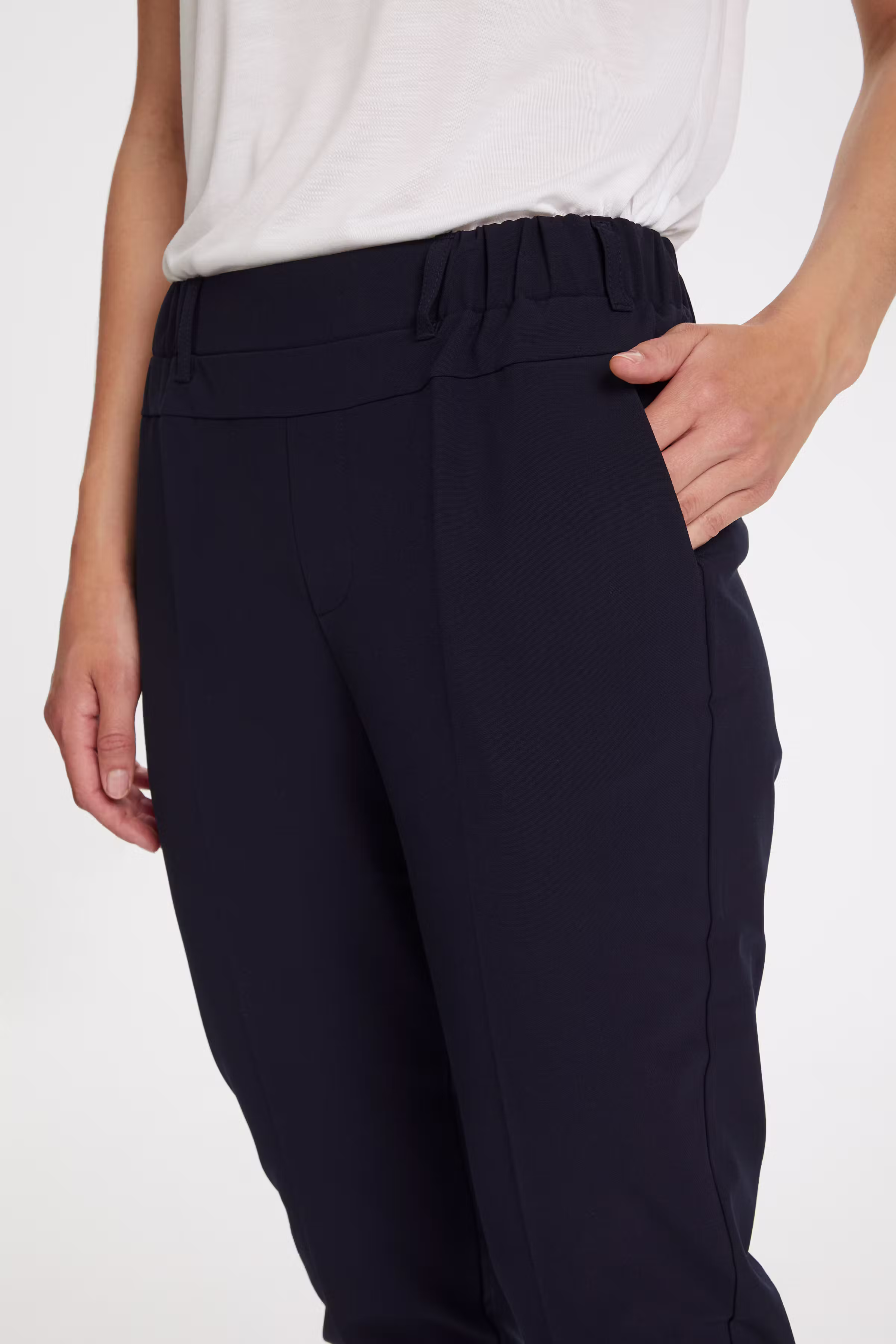 Nanci Bukser LOOKBOOK DETAIL 10502469-52737