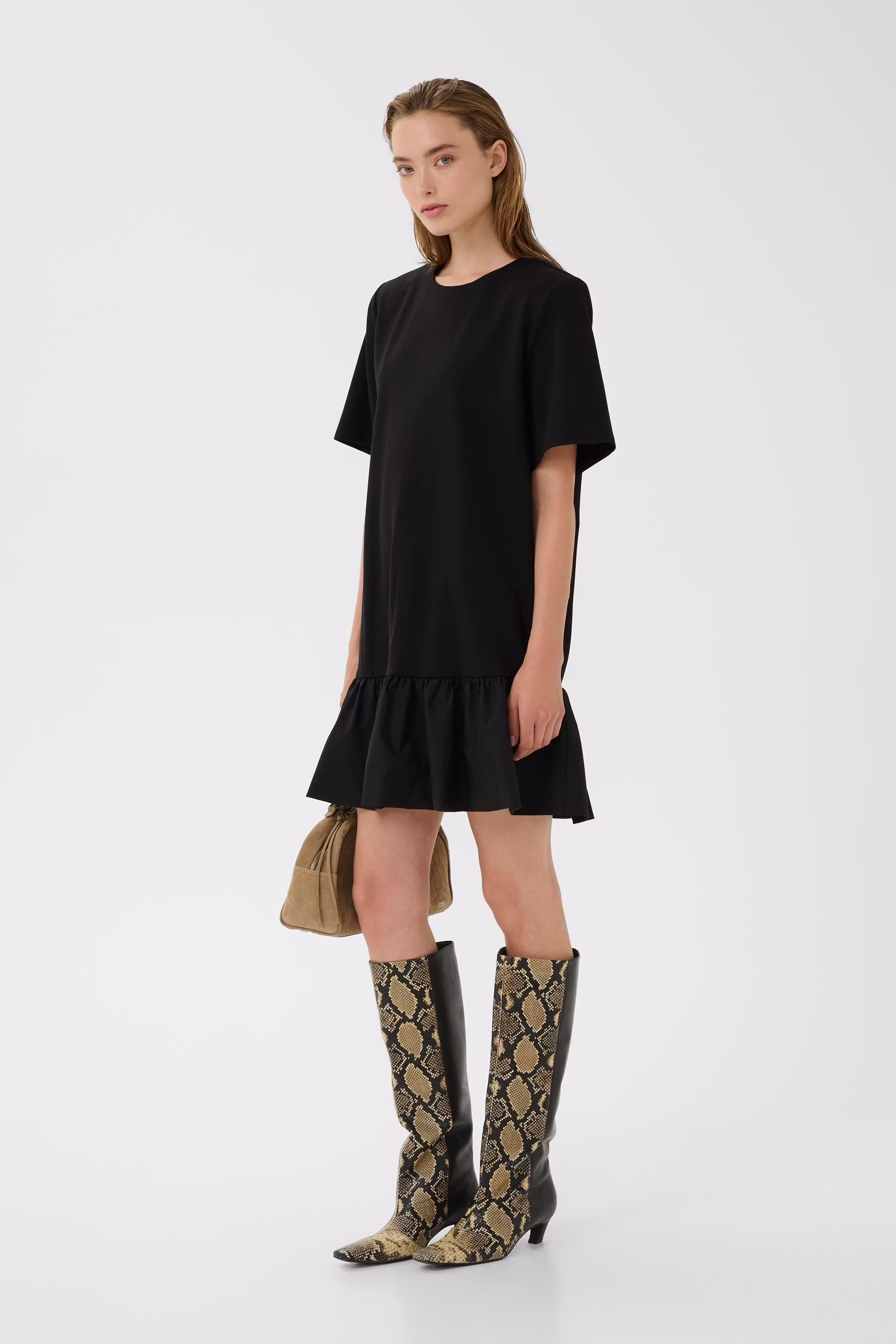 GZerin Dress LOOKBOOK FRONT 10911181-100017
