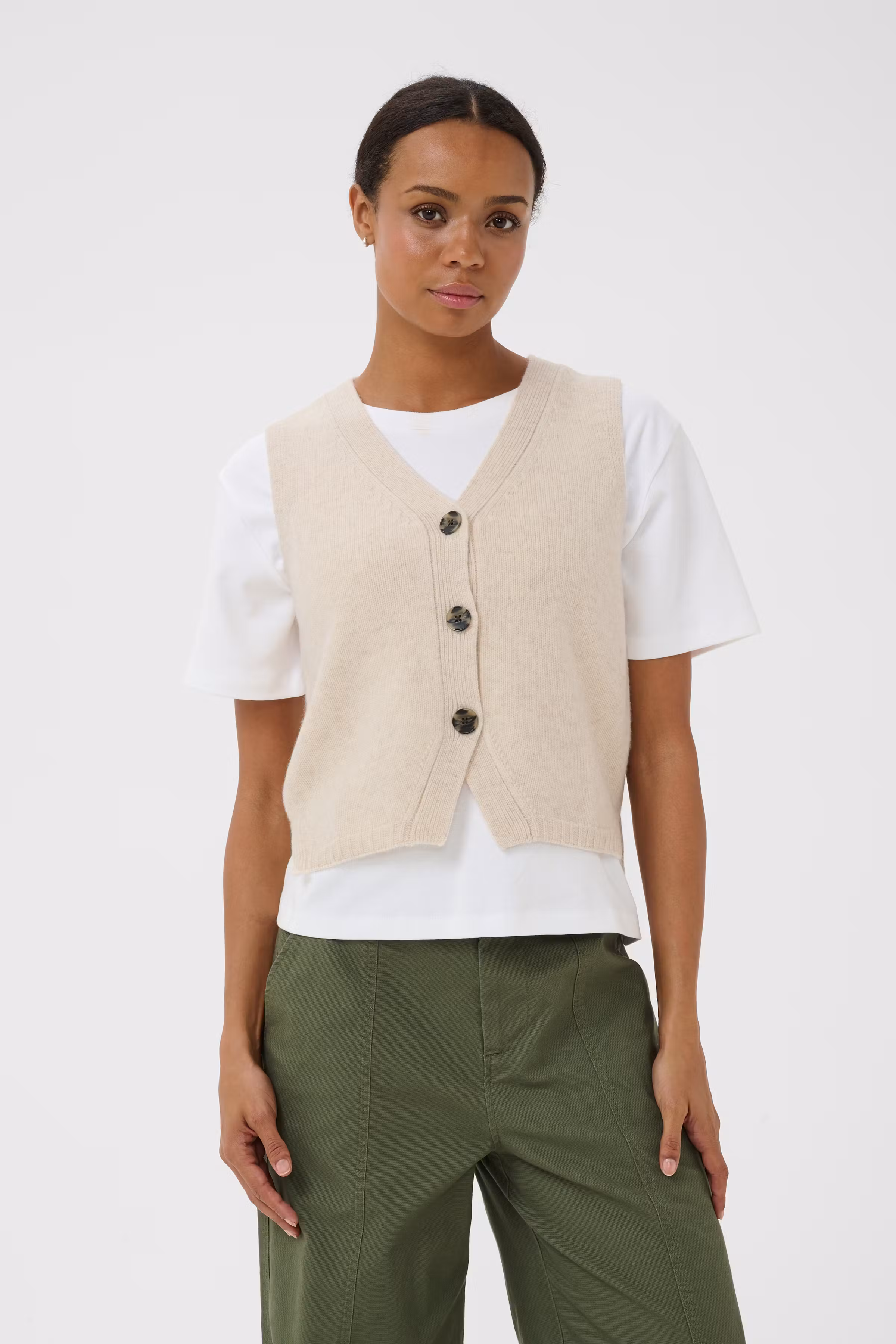 SylvaPW Waistcoat LOOKBOOK FRONT 30310052-1304011