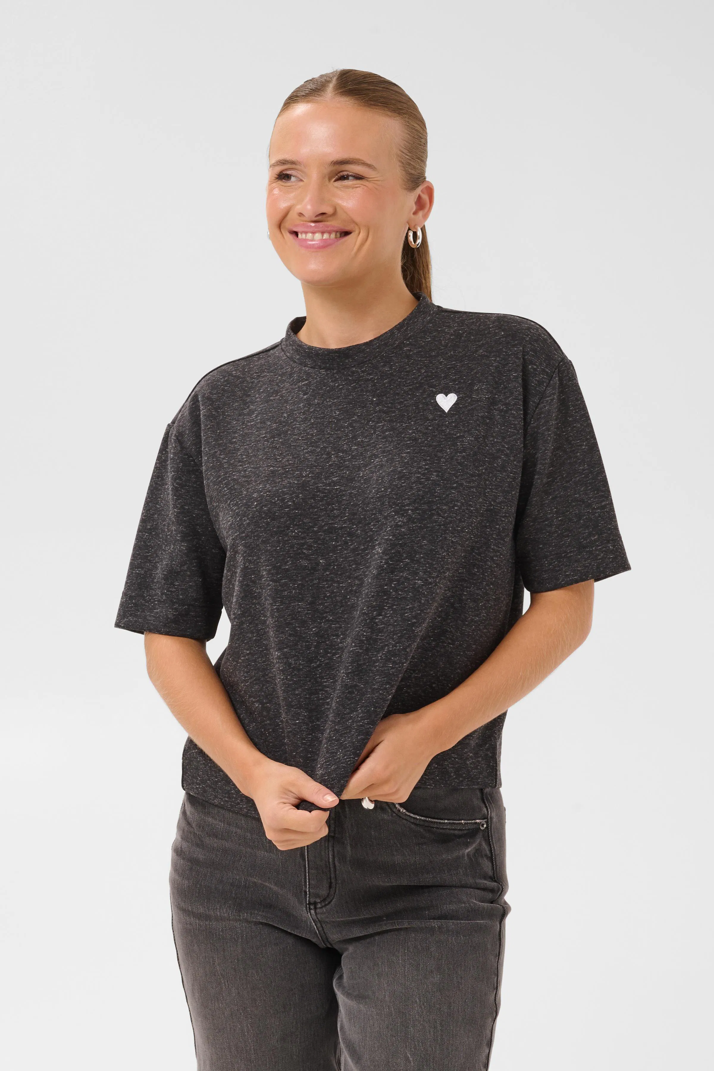 KAleslie T-shirt LOOKBOOK FRONT 10512486-1000126