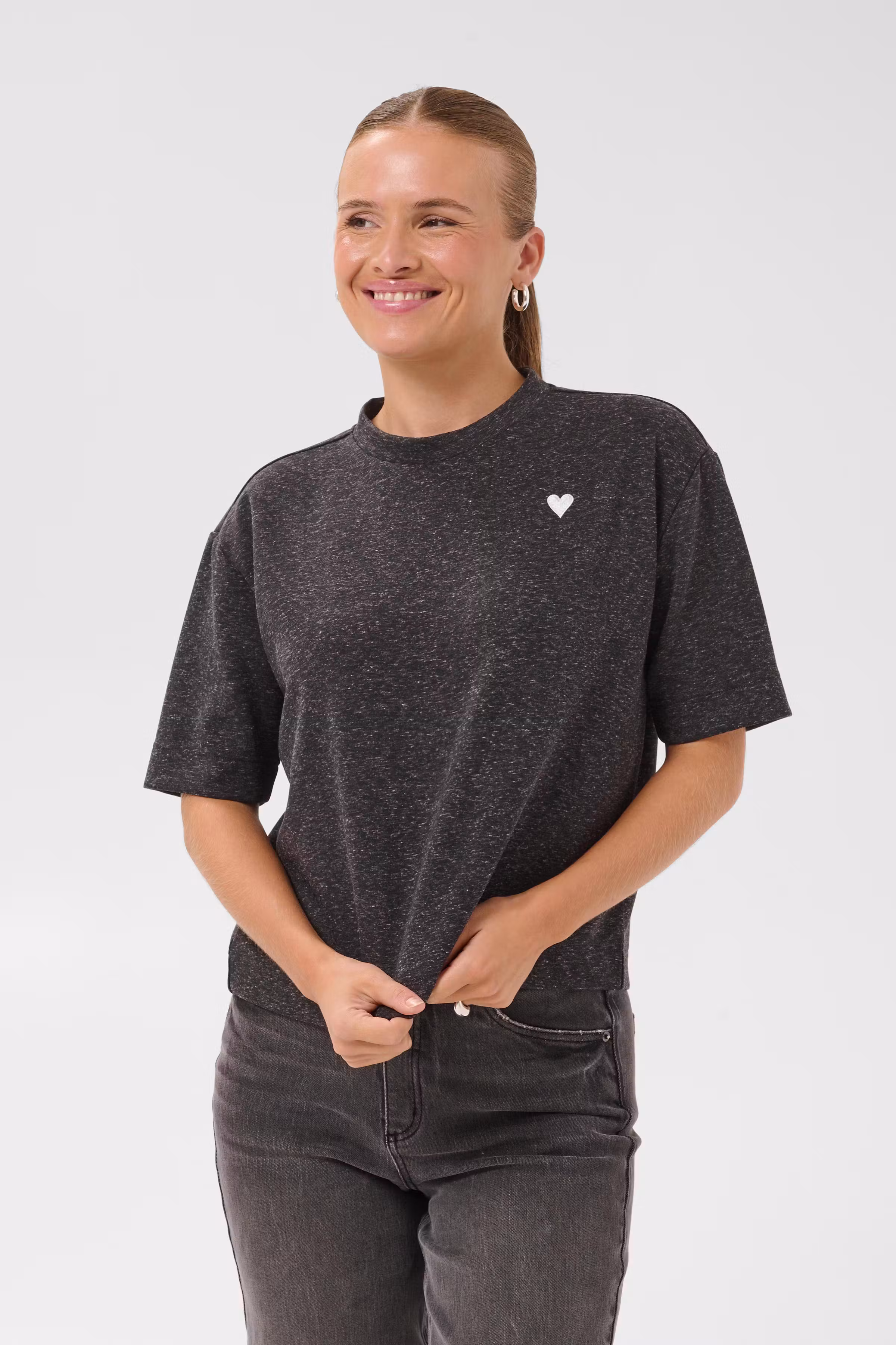 KAleslie T-shirt LOOKBOOK FRONT 10512486-1000126