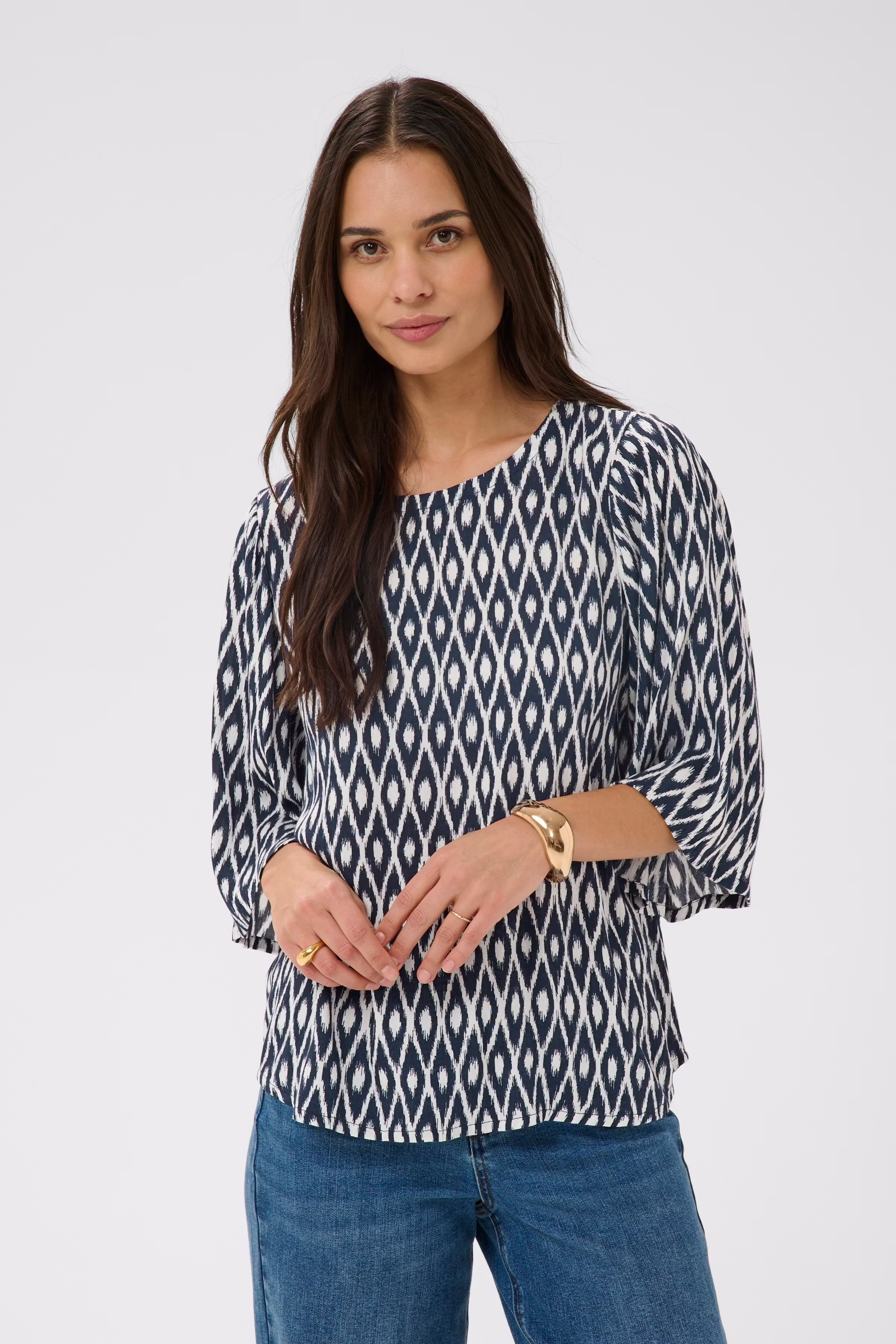 KAebellen Bluse LOOKBOOK FRONT 10506327-109245