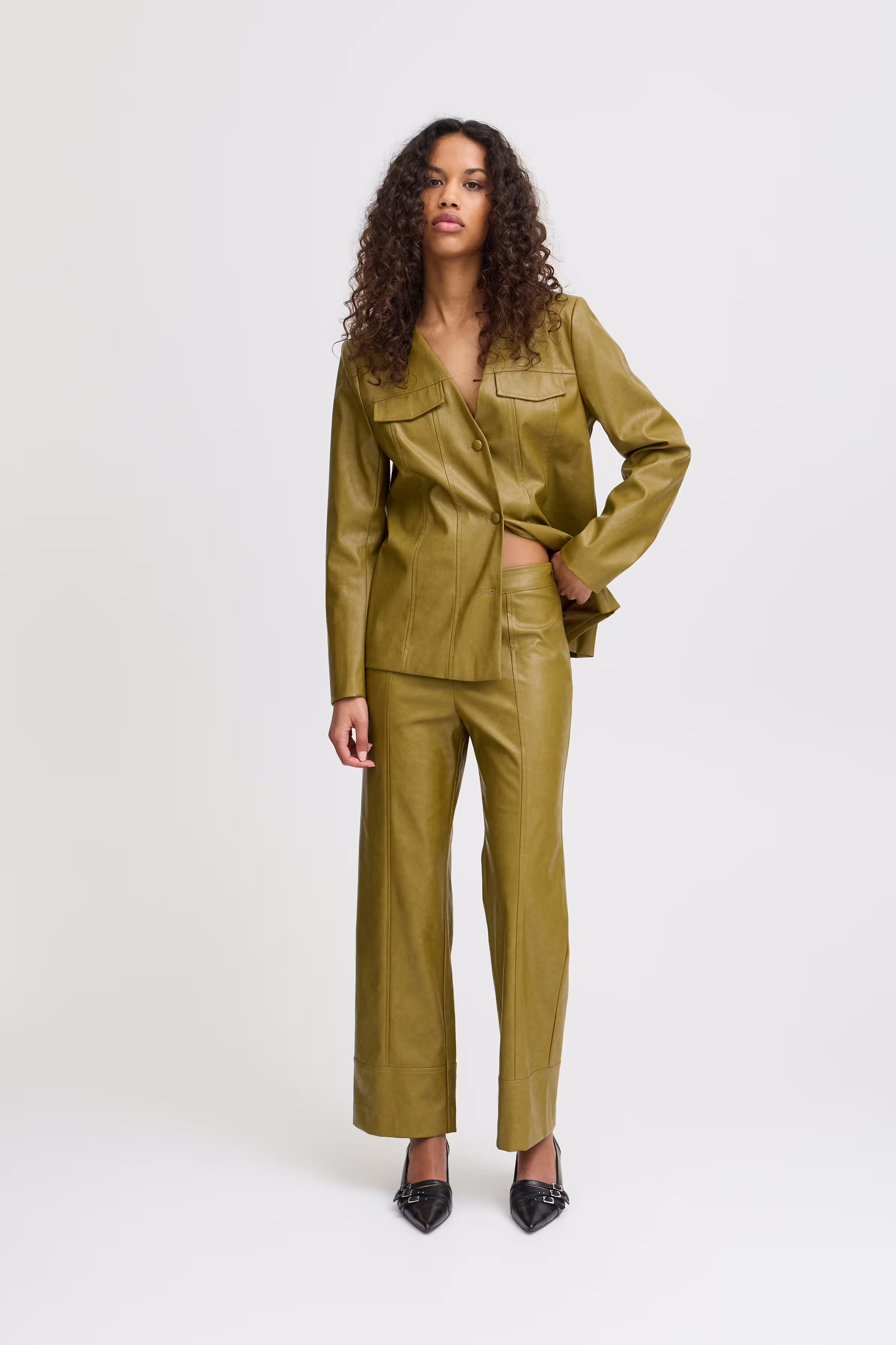 IHGAZIRA Byxor LOOKBOOK FRONT 20121544-180629