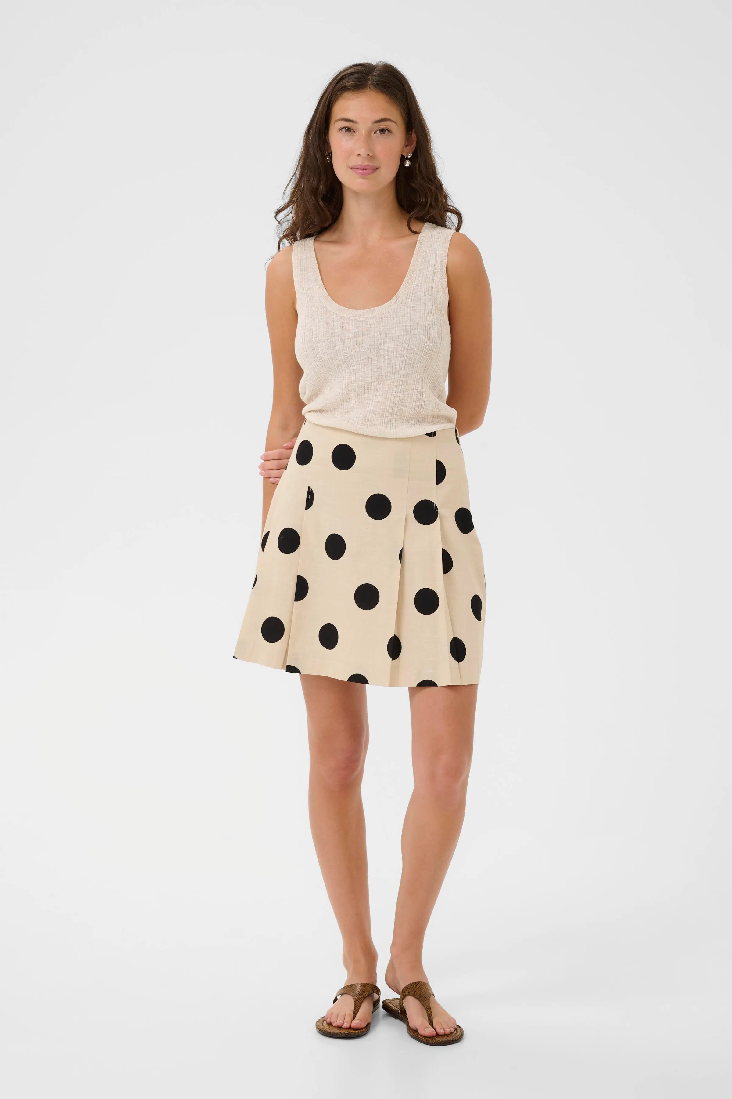 CUtika Skirt LOOKBOOK FRONT 50113041-109330