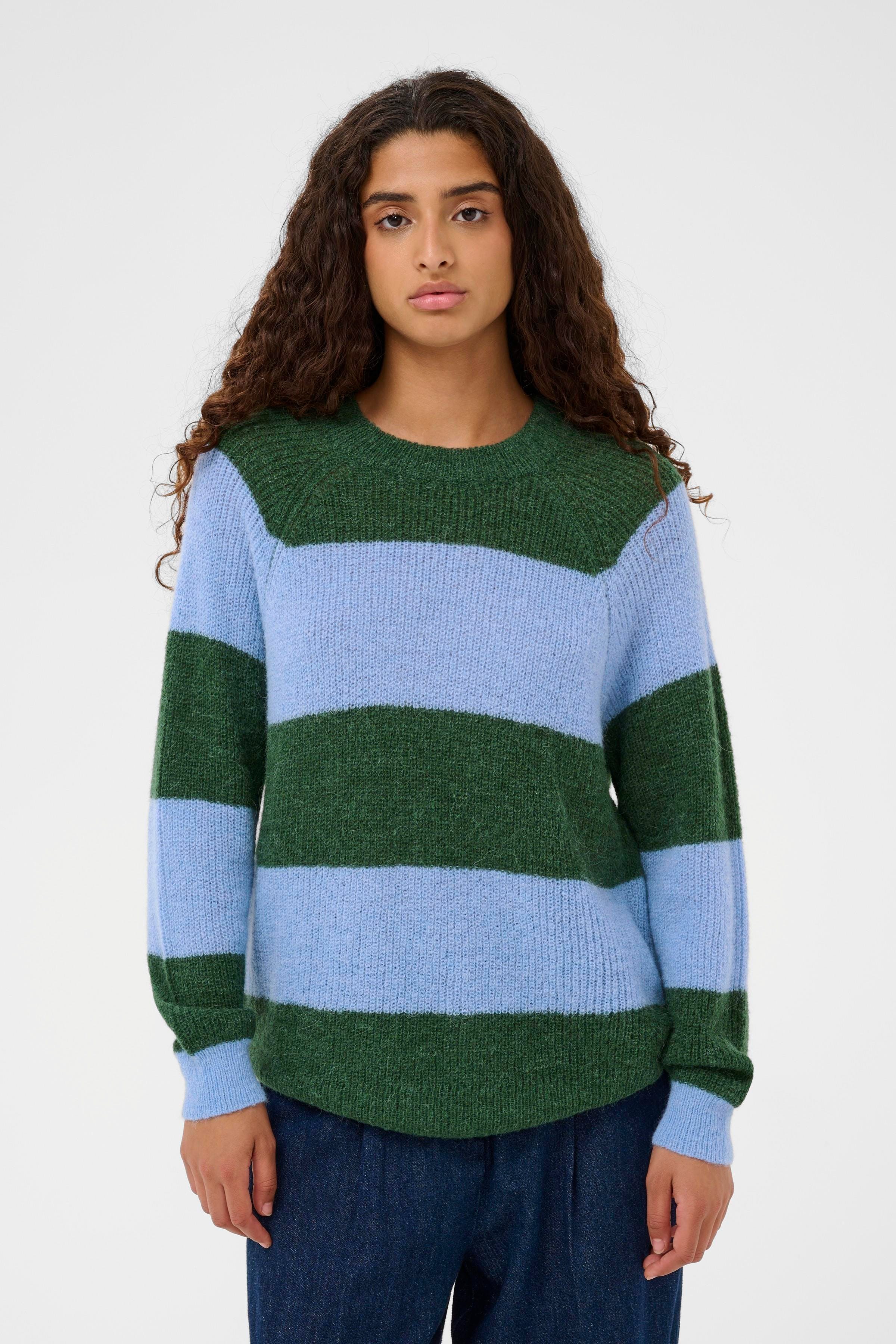 SLTuesday Pullover LOOKBOOK FRONT 30406265-304503