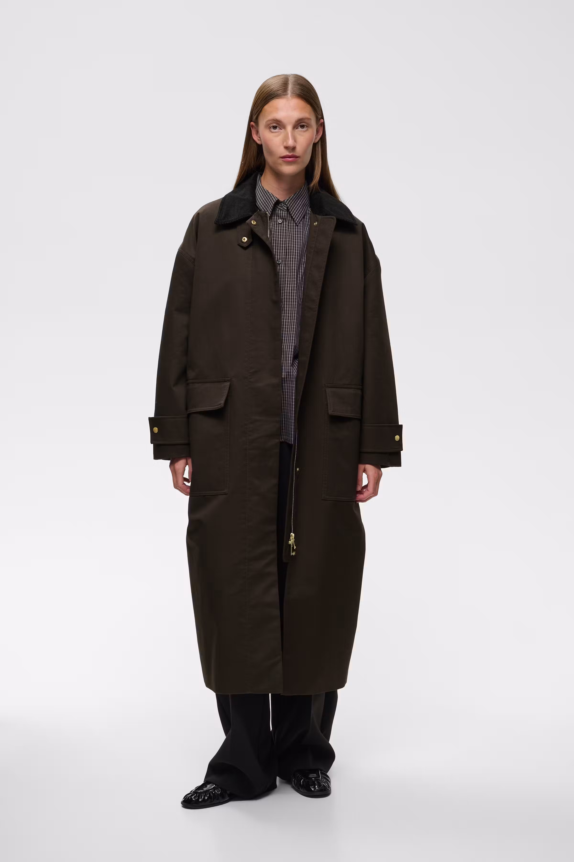 HUNTERYIW Kåpe LOOKBOOK FRONT 30112706-191109
