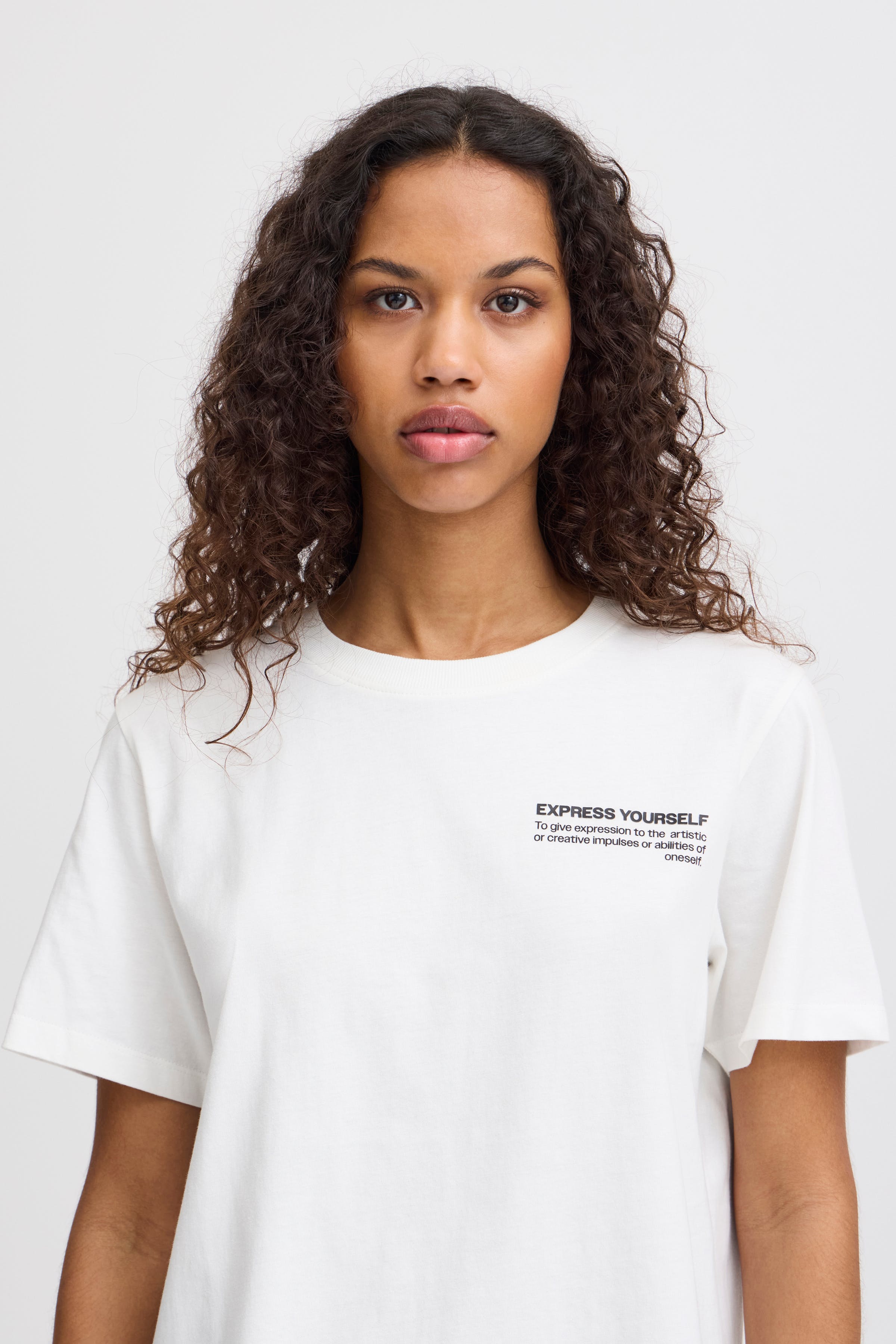 IHRUNELA T-shirt LOOKBOOK DETAIL 20121356-114201