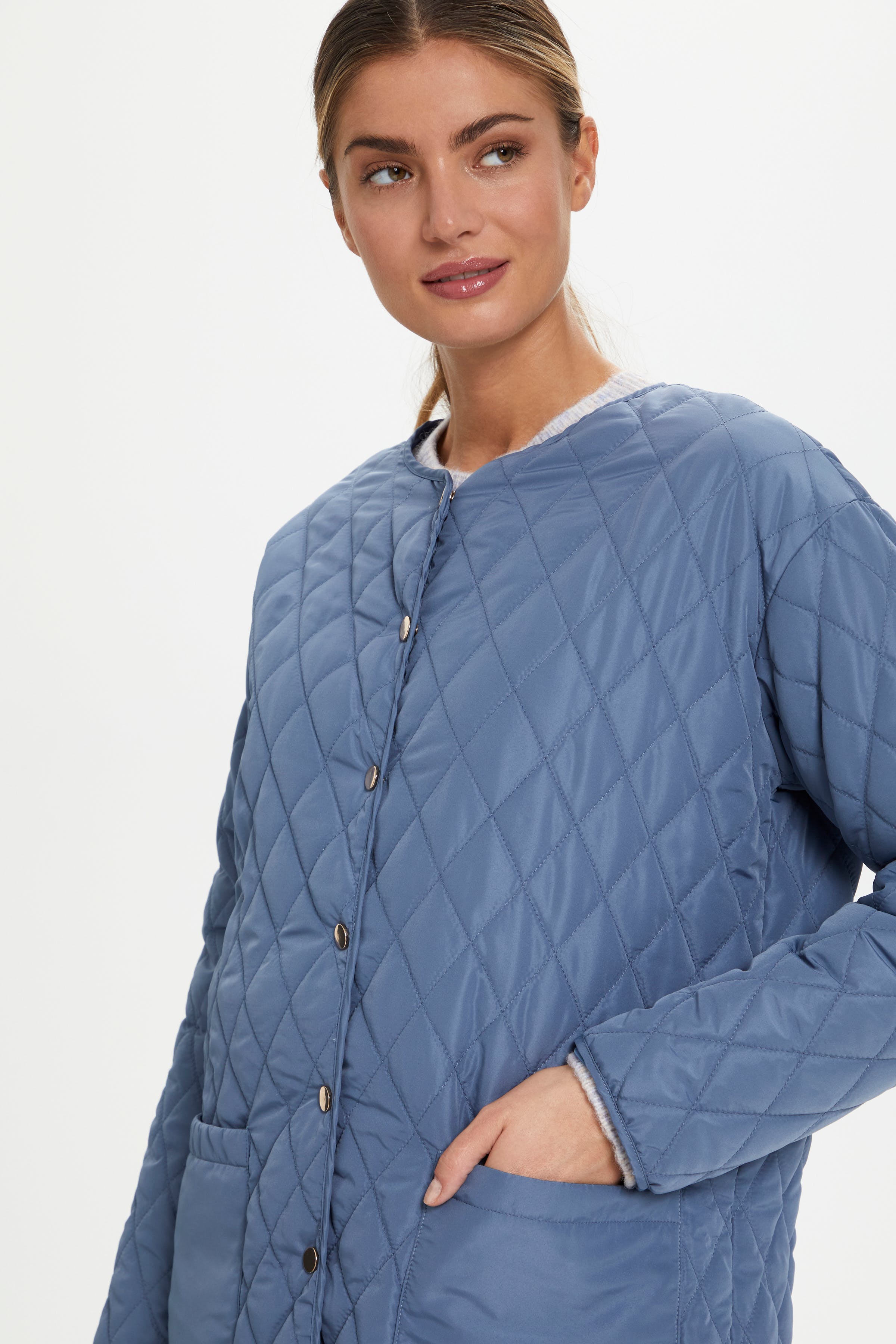 KristaSZ Outerwear LOOKBOOK DETAIL 30511598-180515