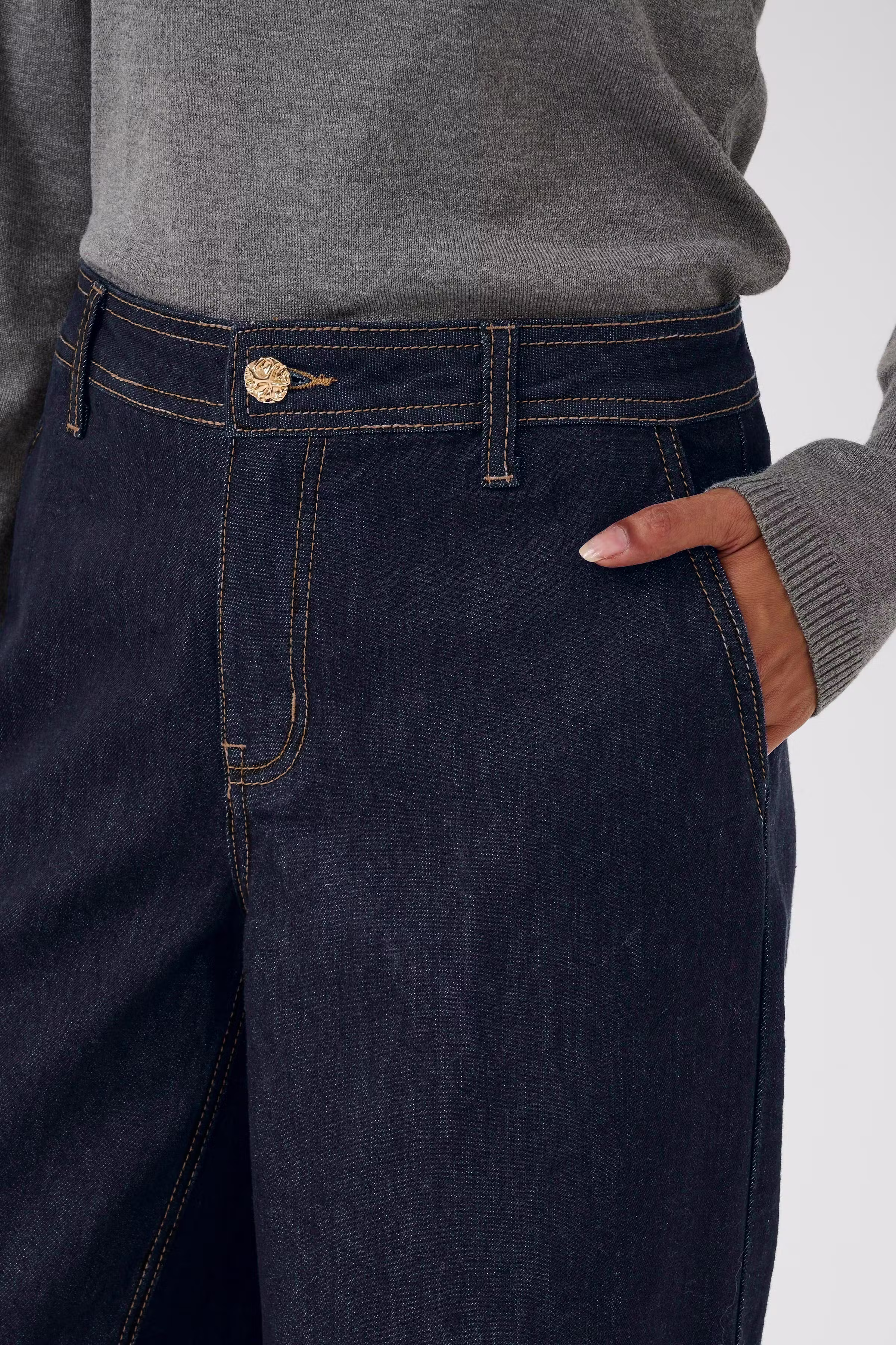 CUbobbie Jeans LOOKBOOK DETAIL 50112270-500119