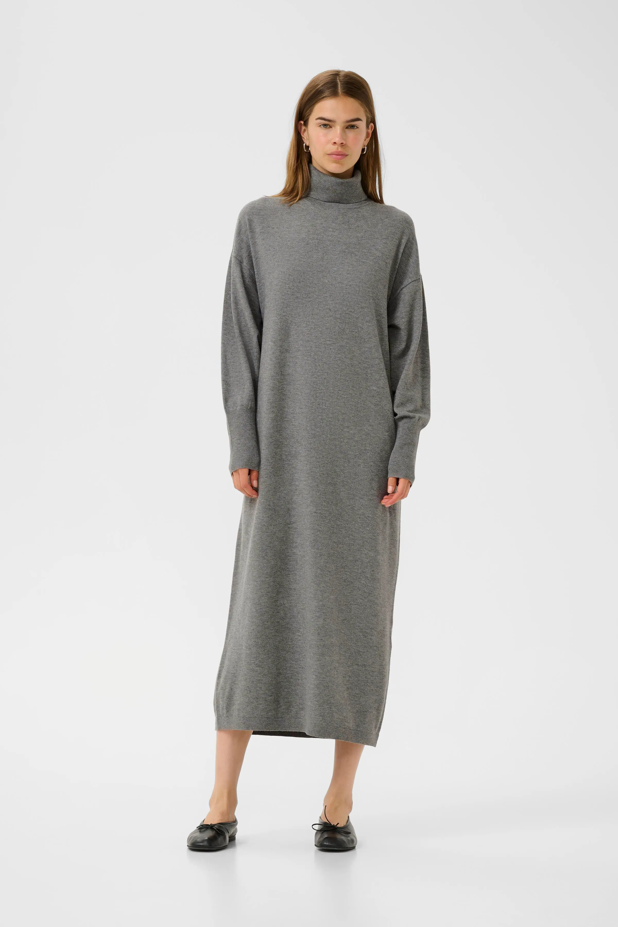 KellsieIW Dress LOOKBOOK FRONT 30109747-301744