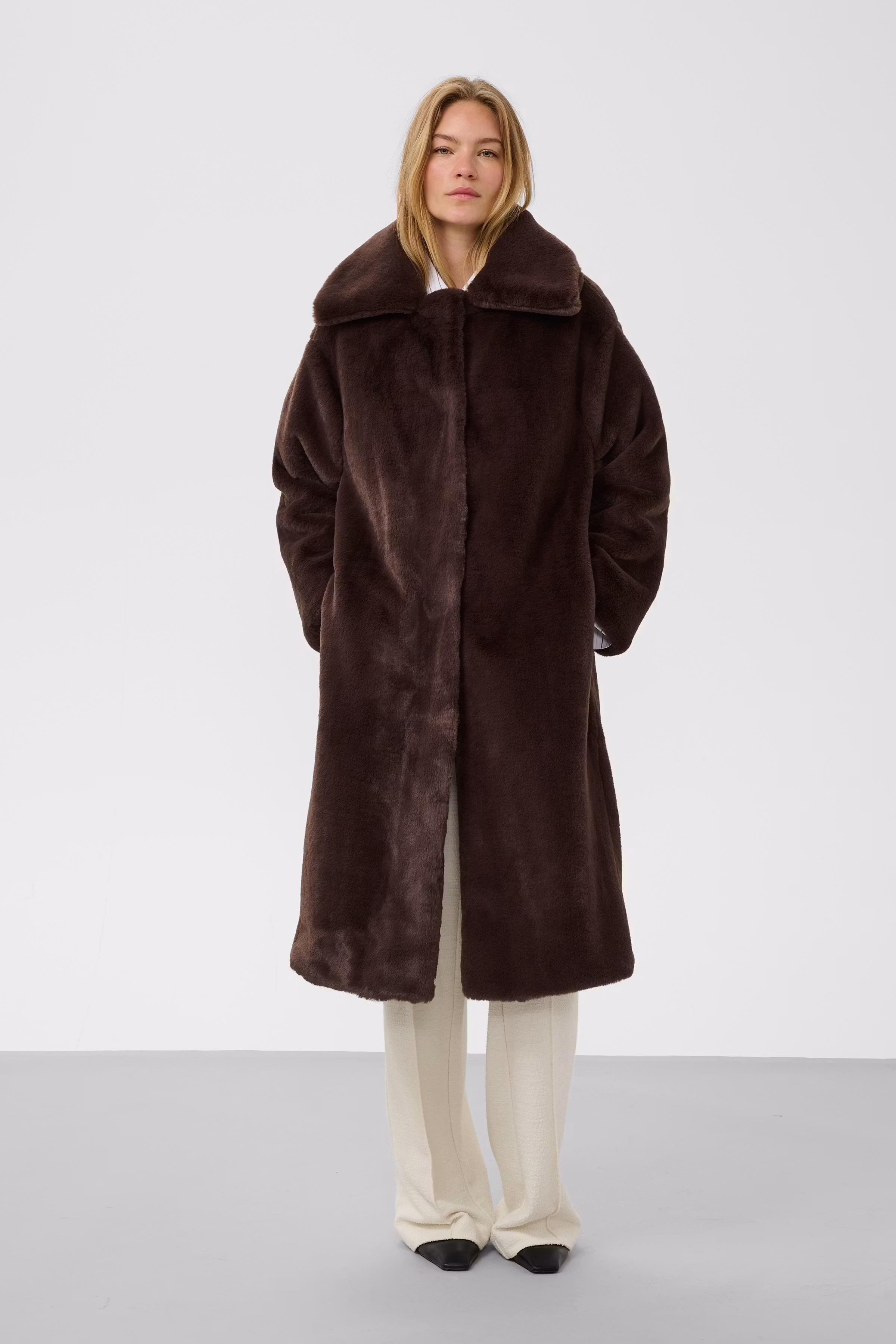 SLEstacia Coat LOOKBOOK FRONT 30409245-190912