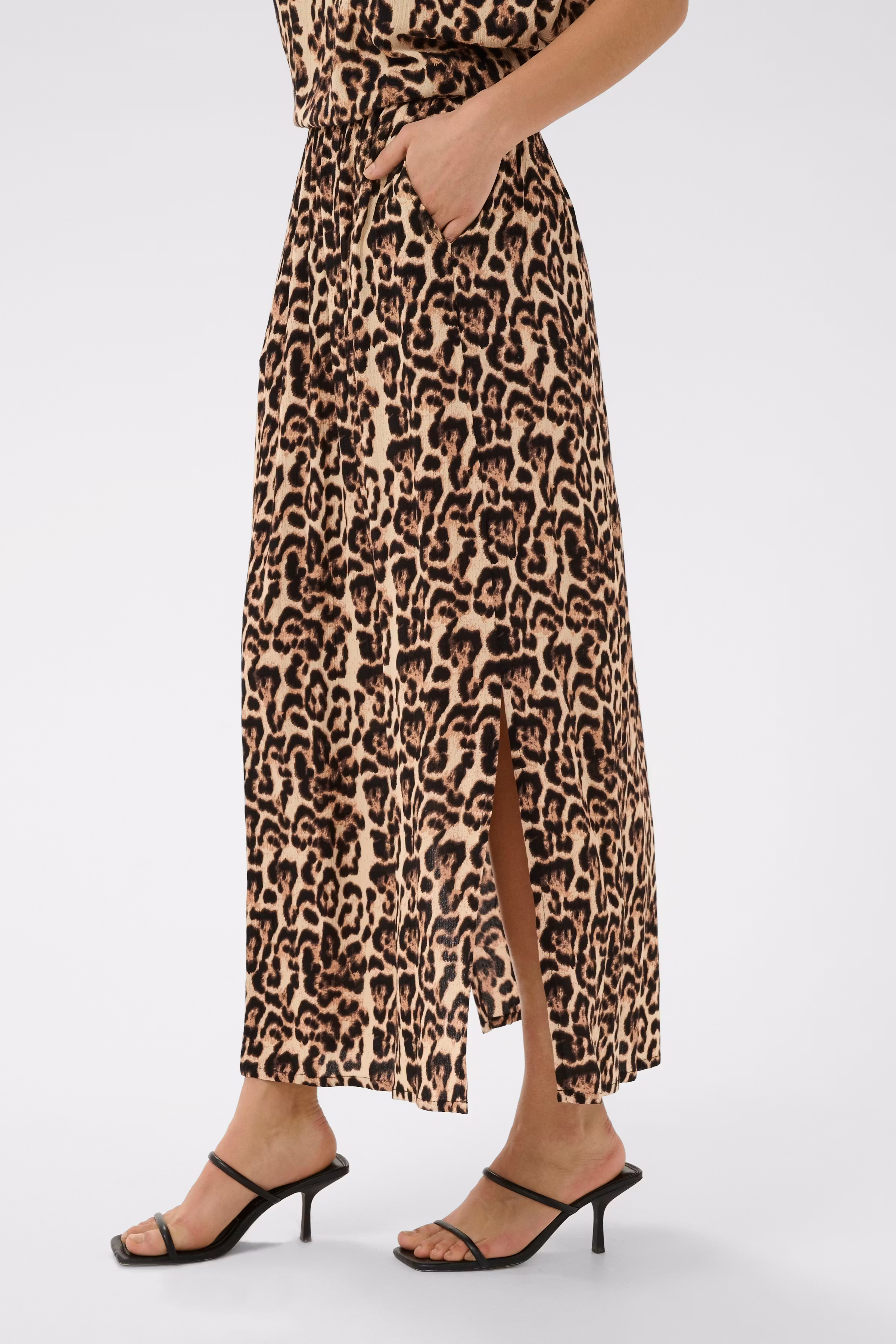 KAedita Skjørt LOOKBOOK FRONT 10509813-107281
