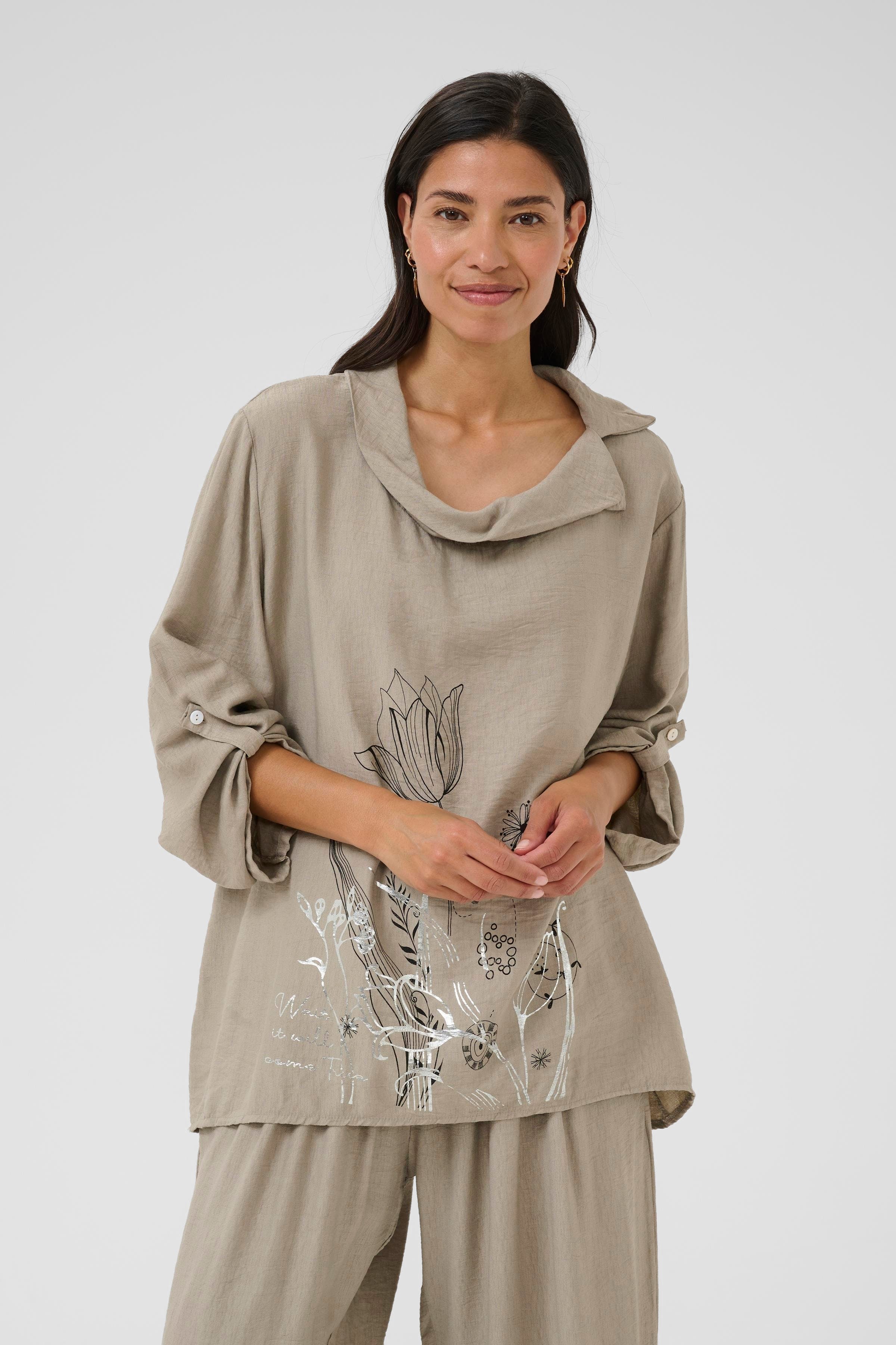 BPkiana Bluse LOOKBOOK FRONT 40103549-400705