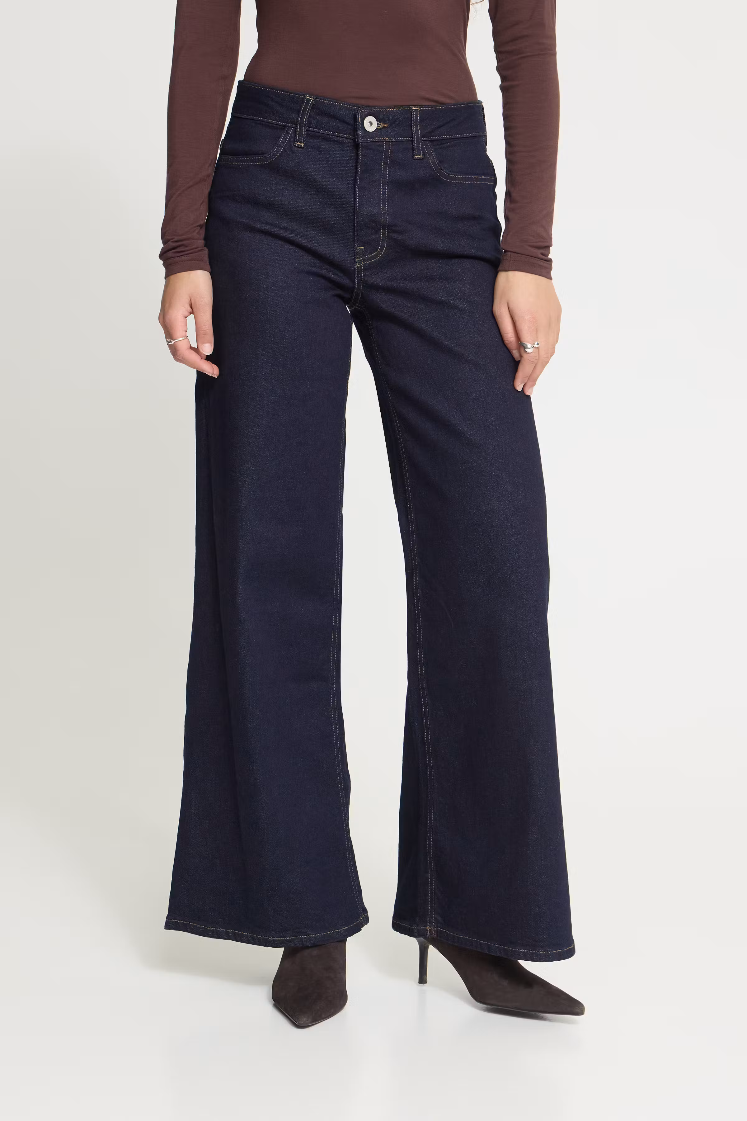 IHTWIGGY Jeans LOOKBOOK FRONT 20119022-900009119