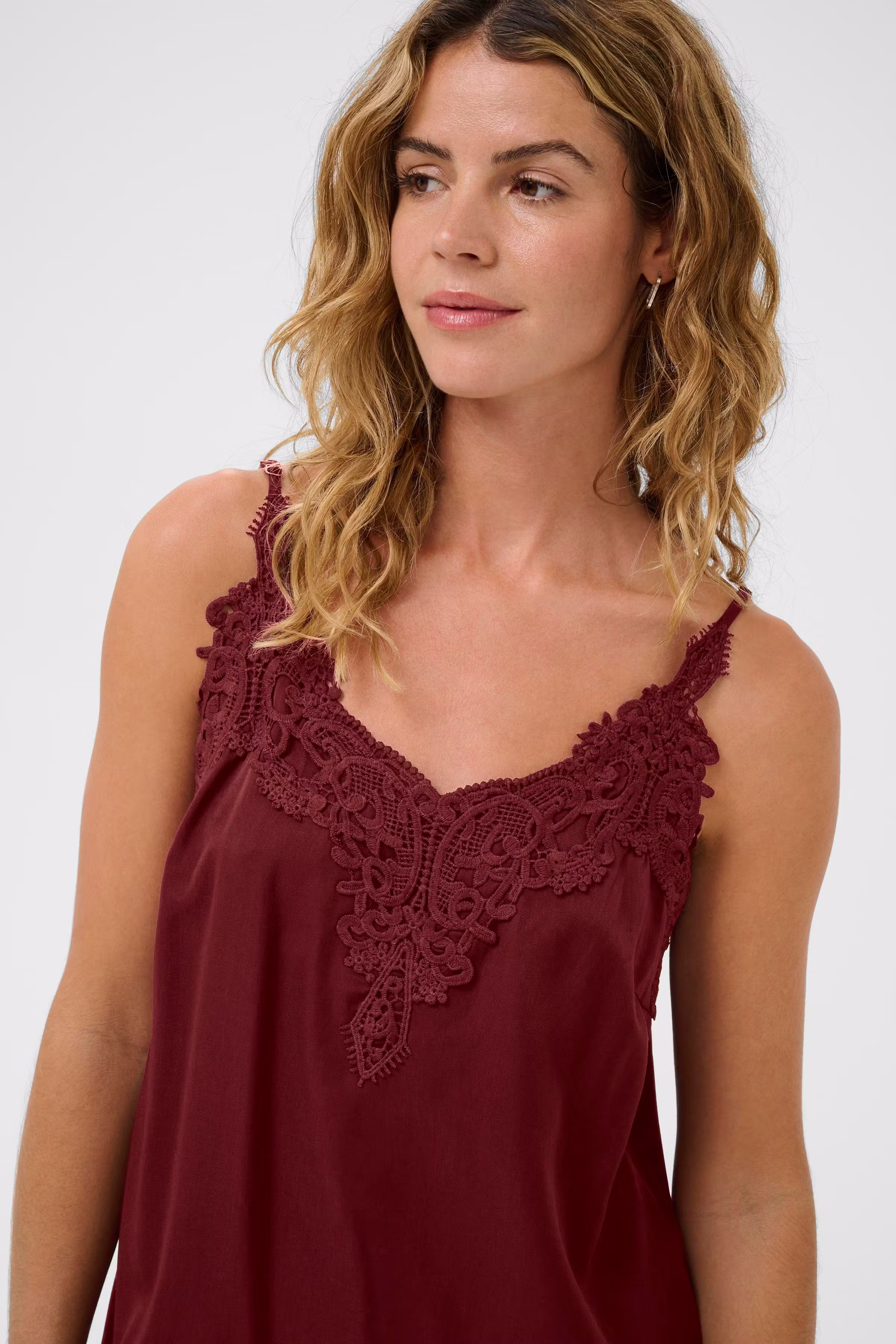 CRAnna Top LOOKBOOK DETAIL 10611224-191522