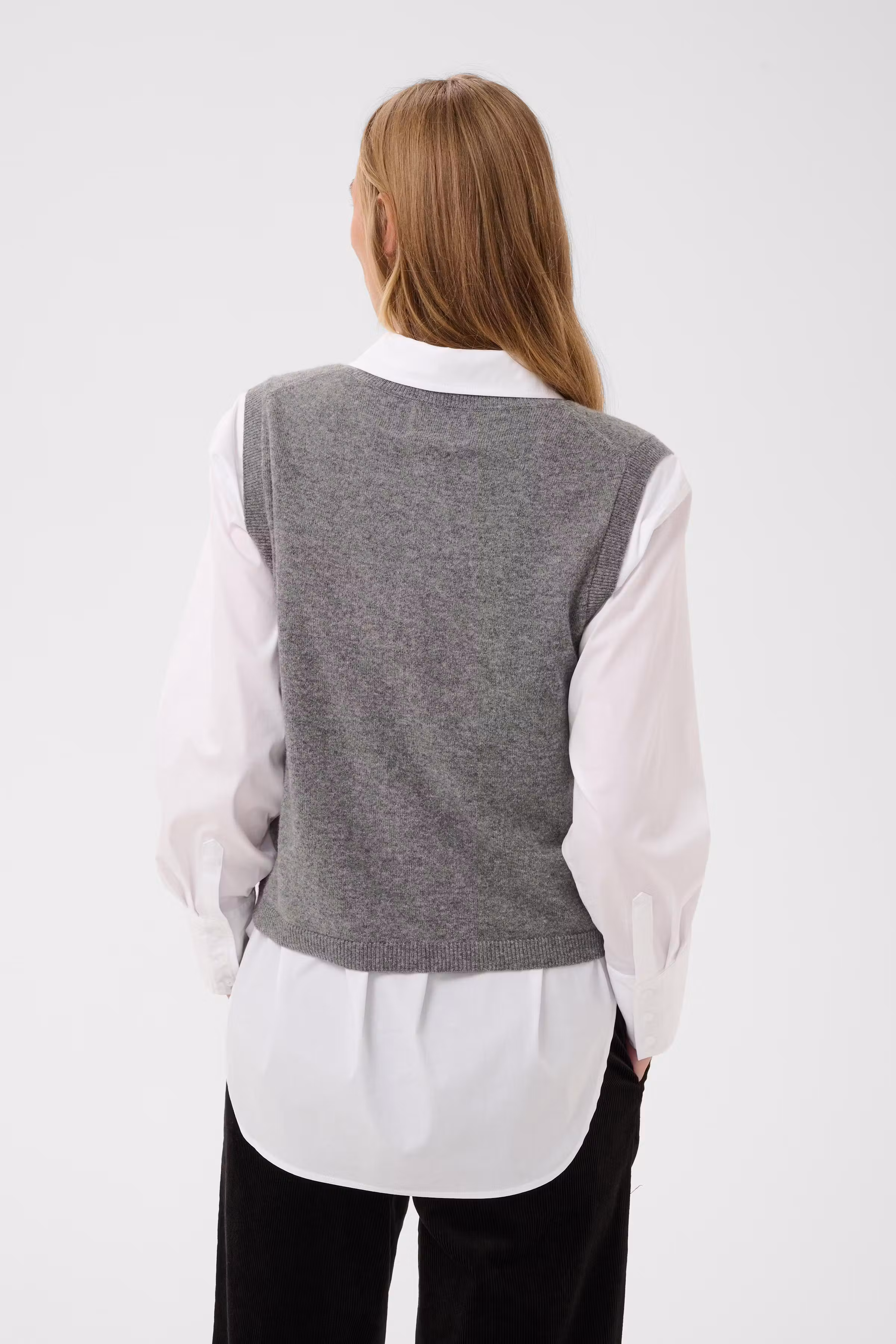 CaniaPW Vest LOOKBOOK FRONT 30310872-1802011
