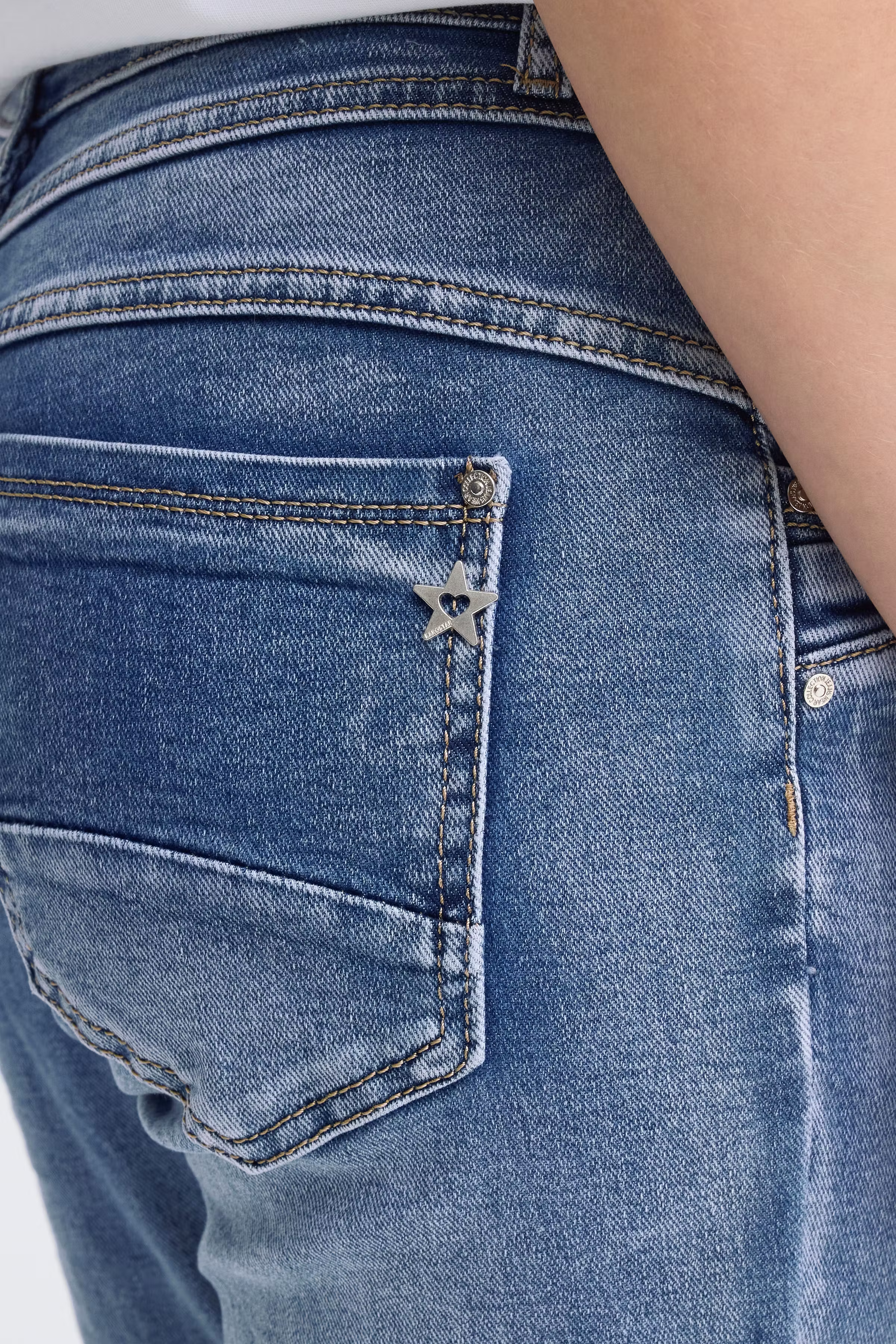 SBPRETTY Jeans LOOKBOOK DETAIL 22100944-202820