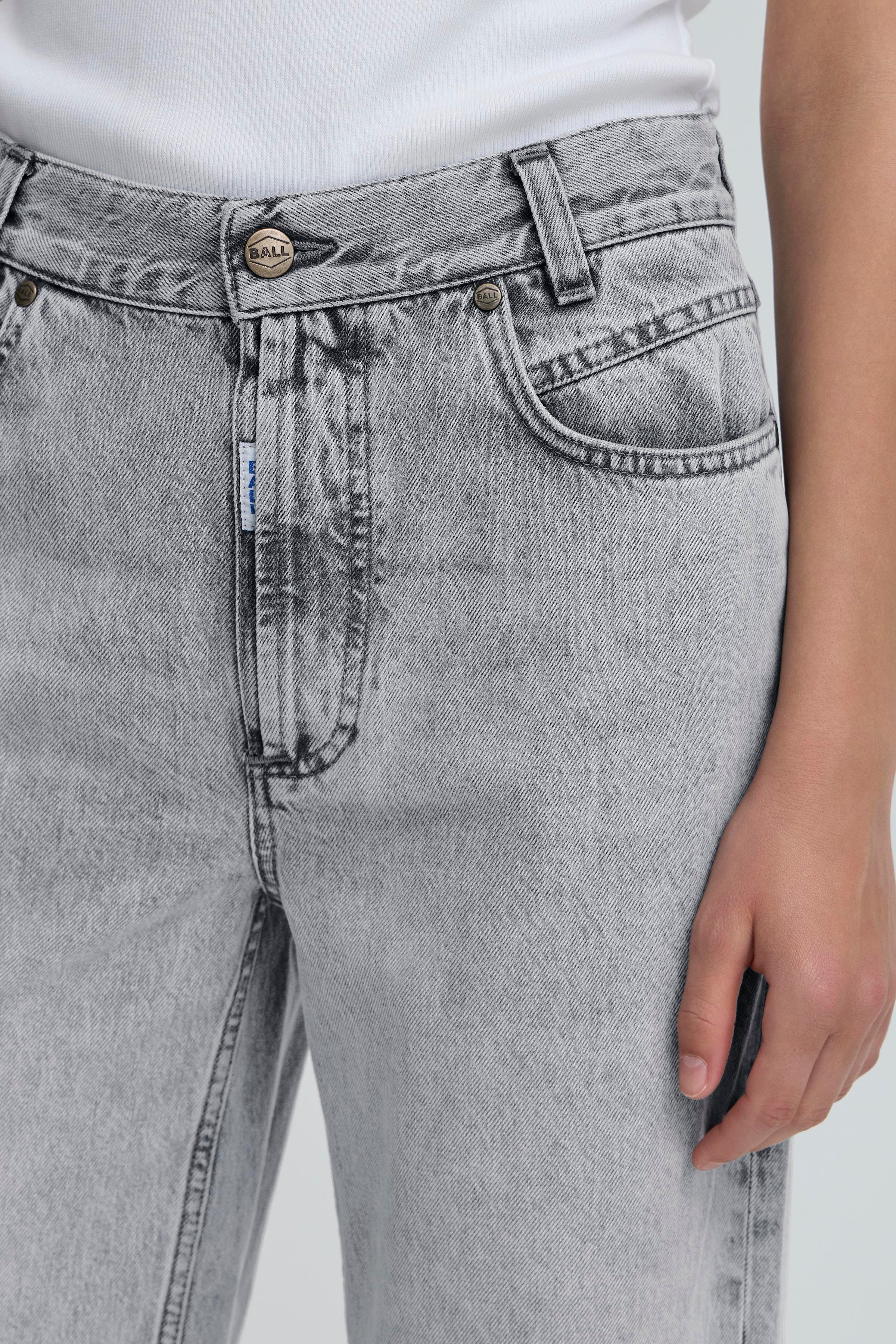 BASERENA Jeans LOOKBOOK DETAIL 50405138-204607