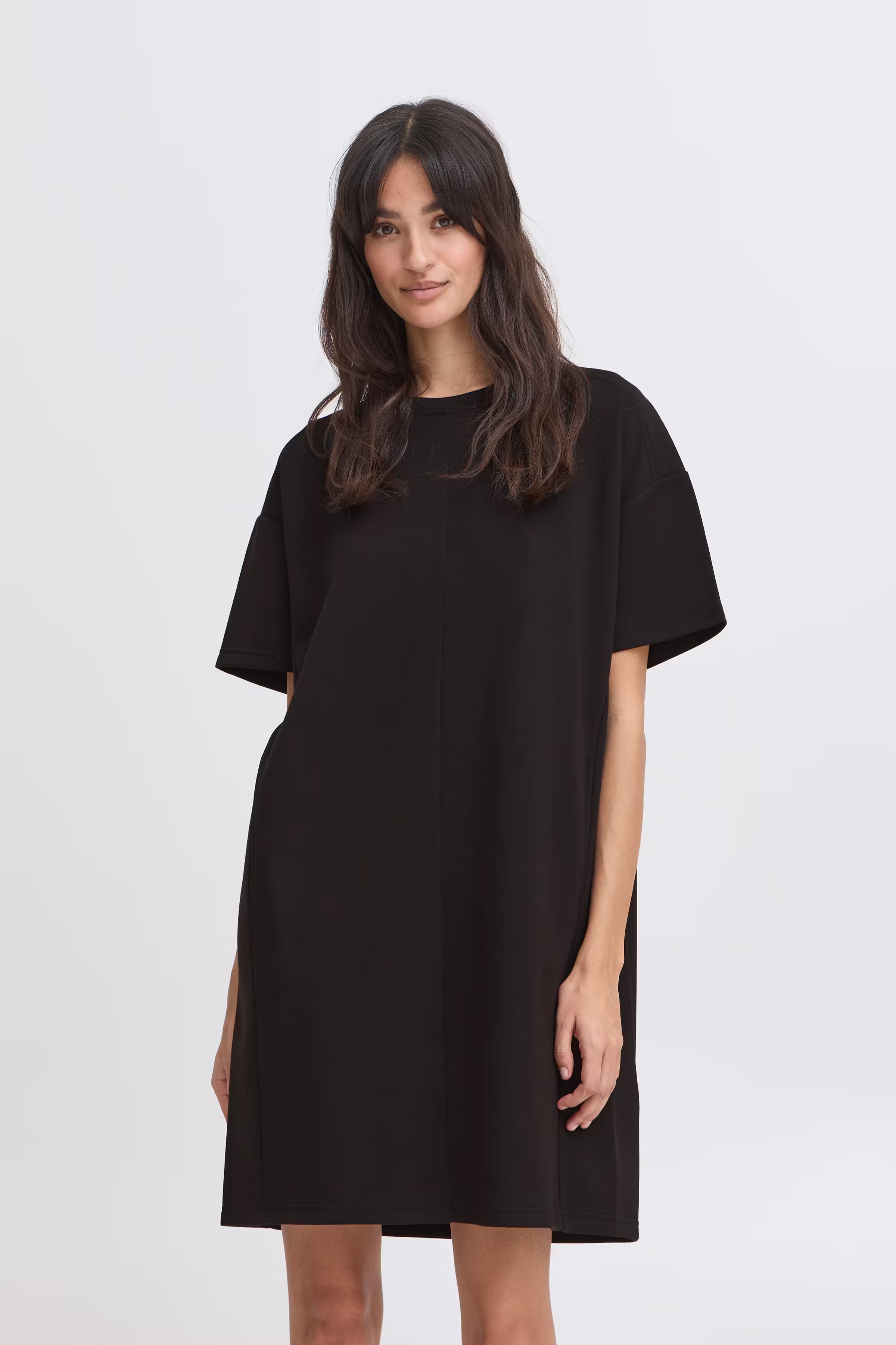 BYPUSTI Kjole LOOKBOOK FRONT 20816660-200451